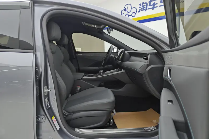 BYD Qin Plus — фото 11