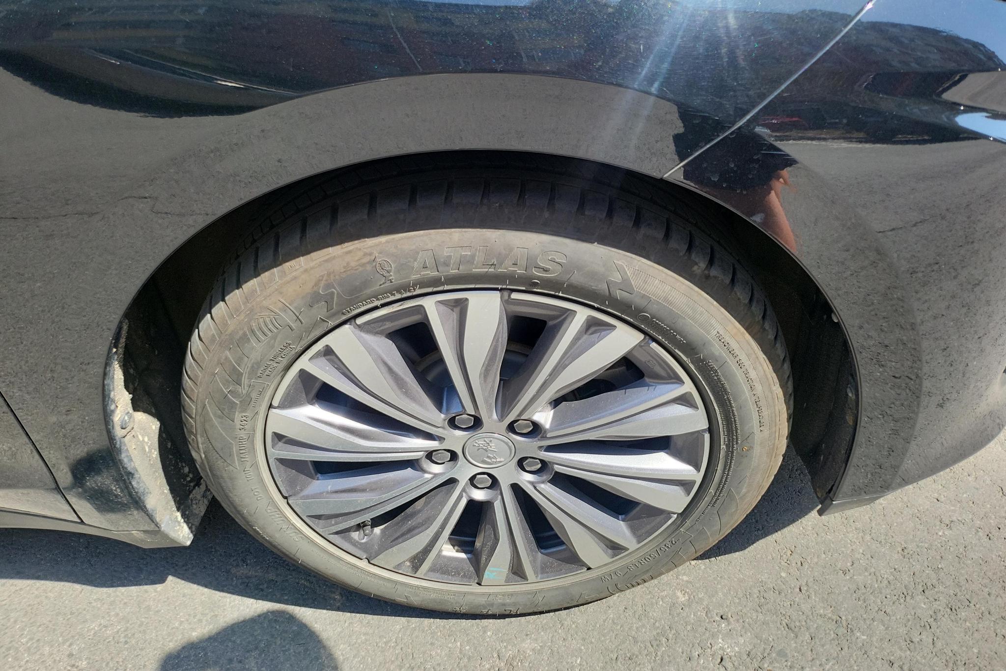 Hongqi E-QM5 2022 431km 5 мест