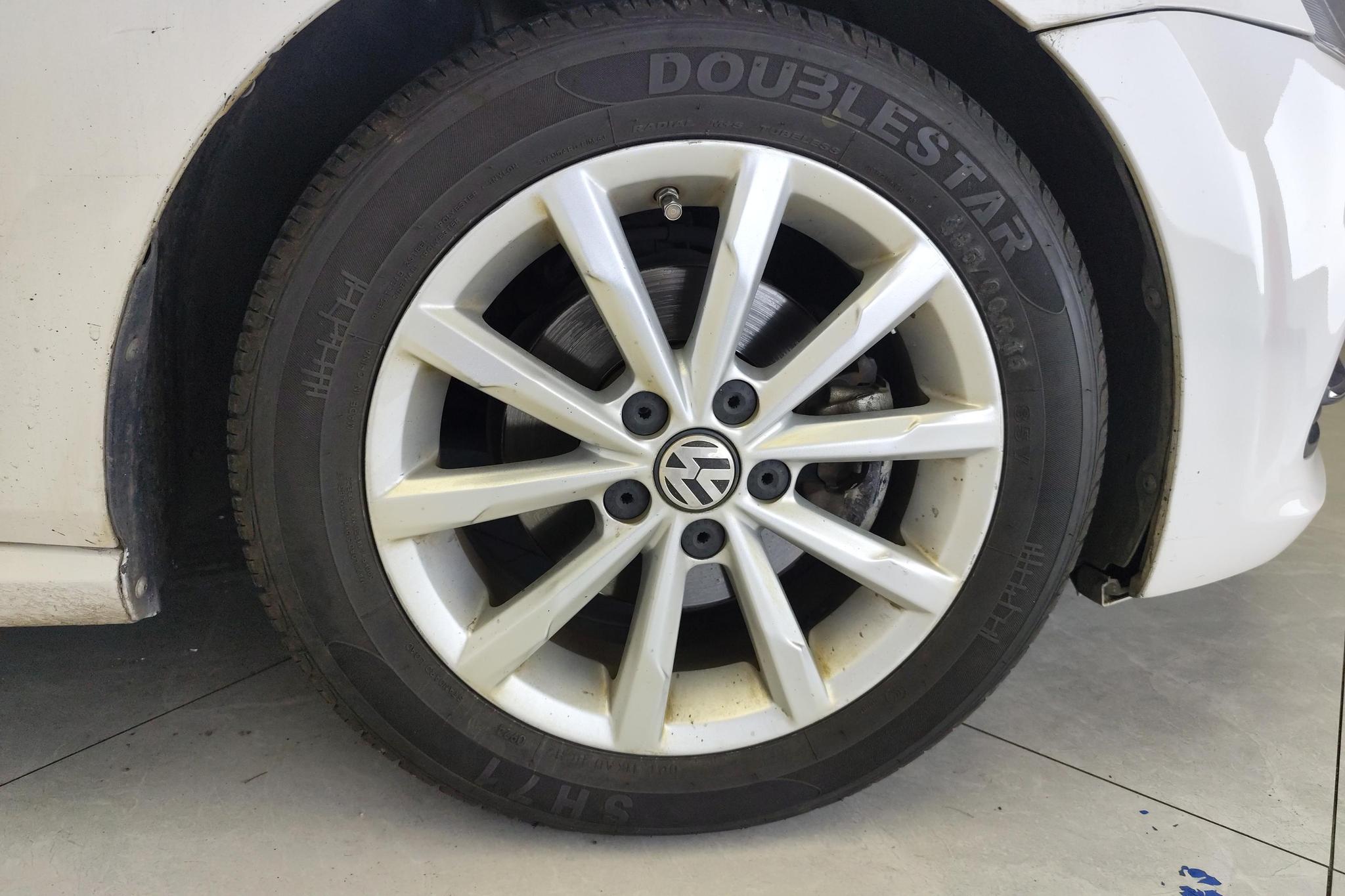 Volkswagen Polo 2014 1.4L AT Comfort