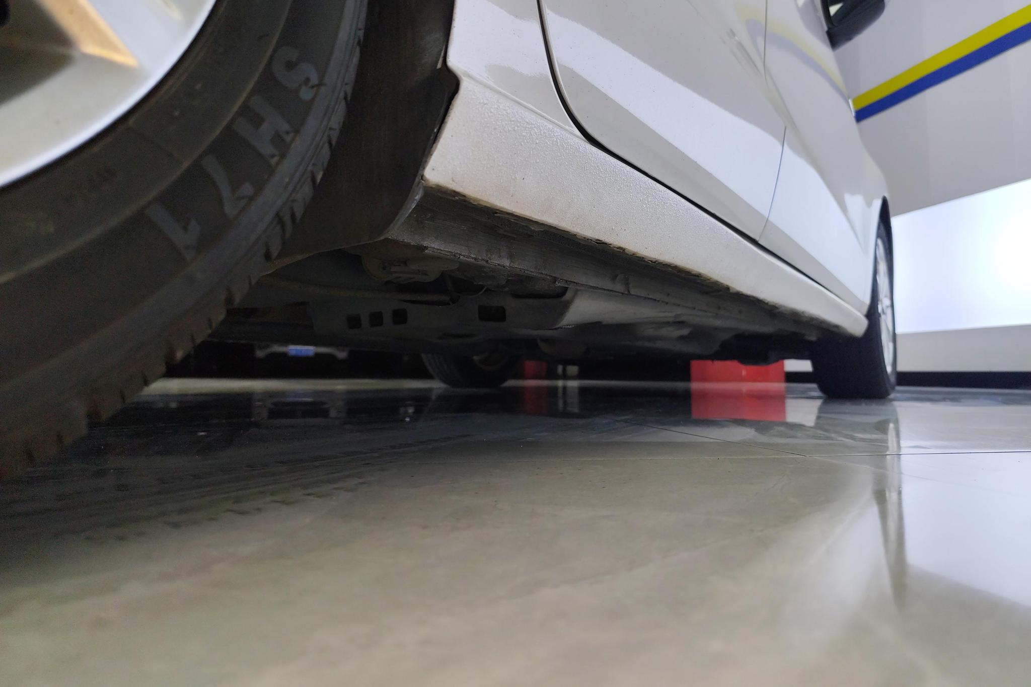 Volkswagen Polo 2014 1.4L AT Comfort