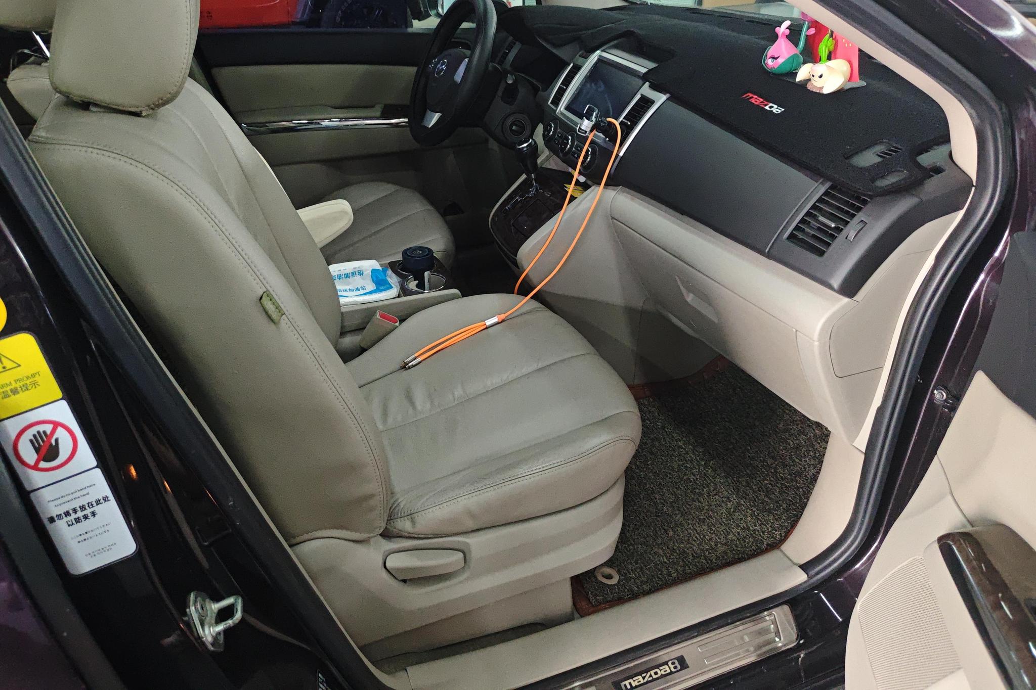 Mazda 8 2013 2.5L