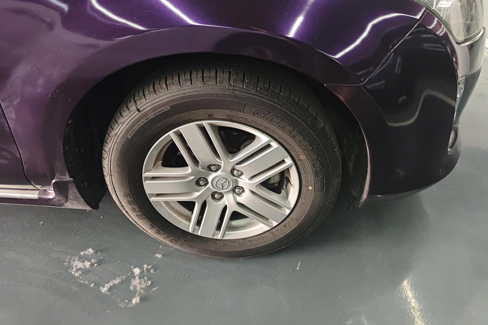 Mazda 8 2013 2.5L