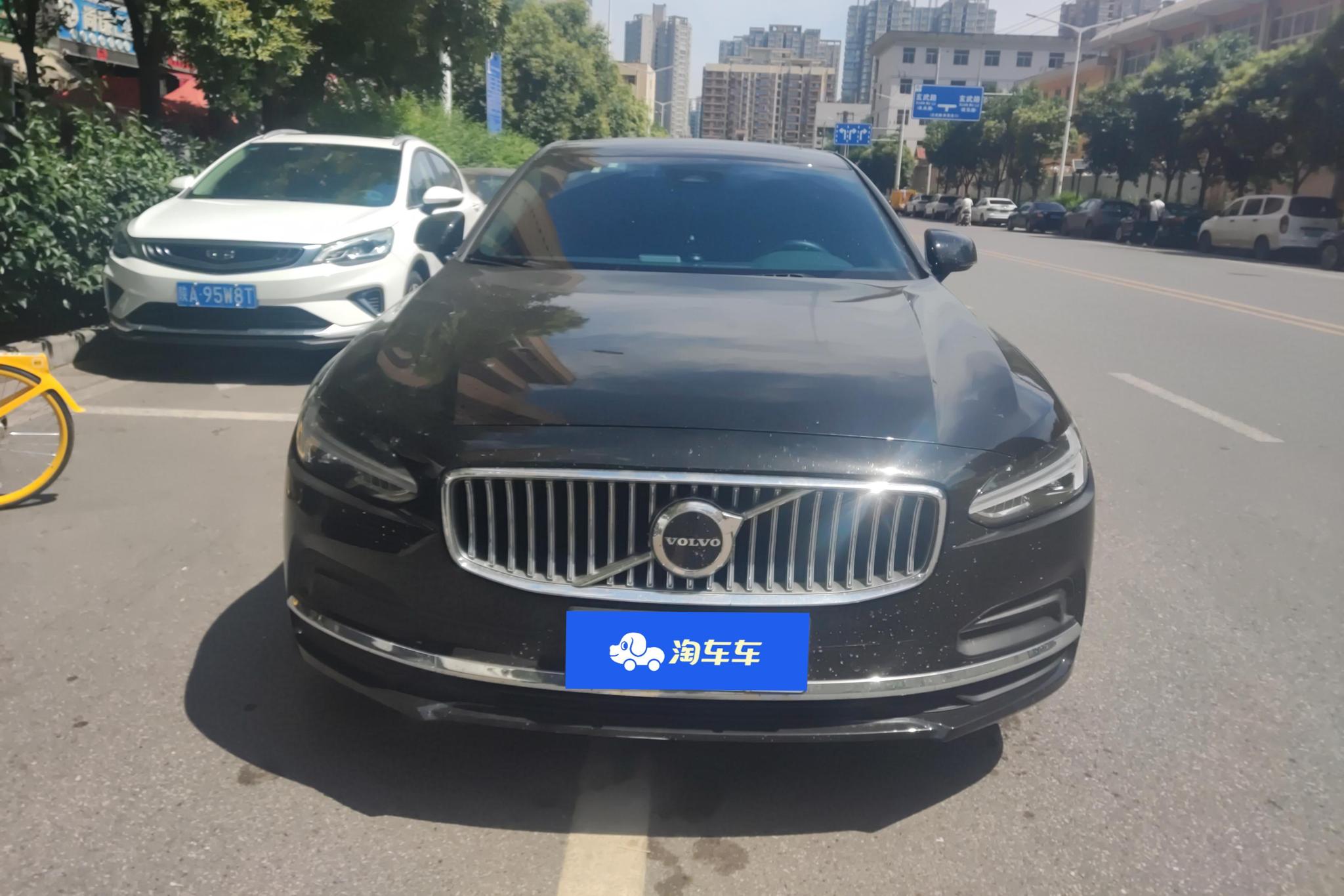 Volvo S90 2025 B5 Luxury