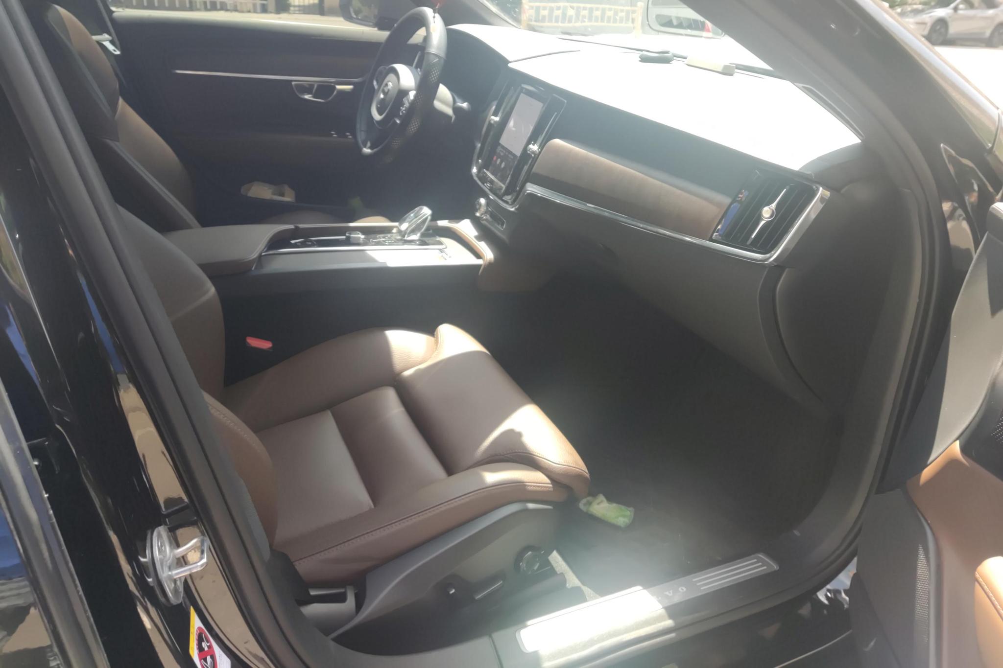 Volvo S90 2025 B5 Luxury
