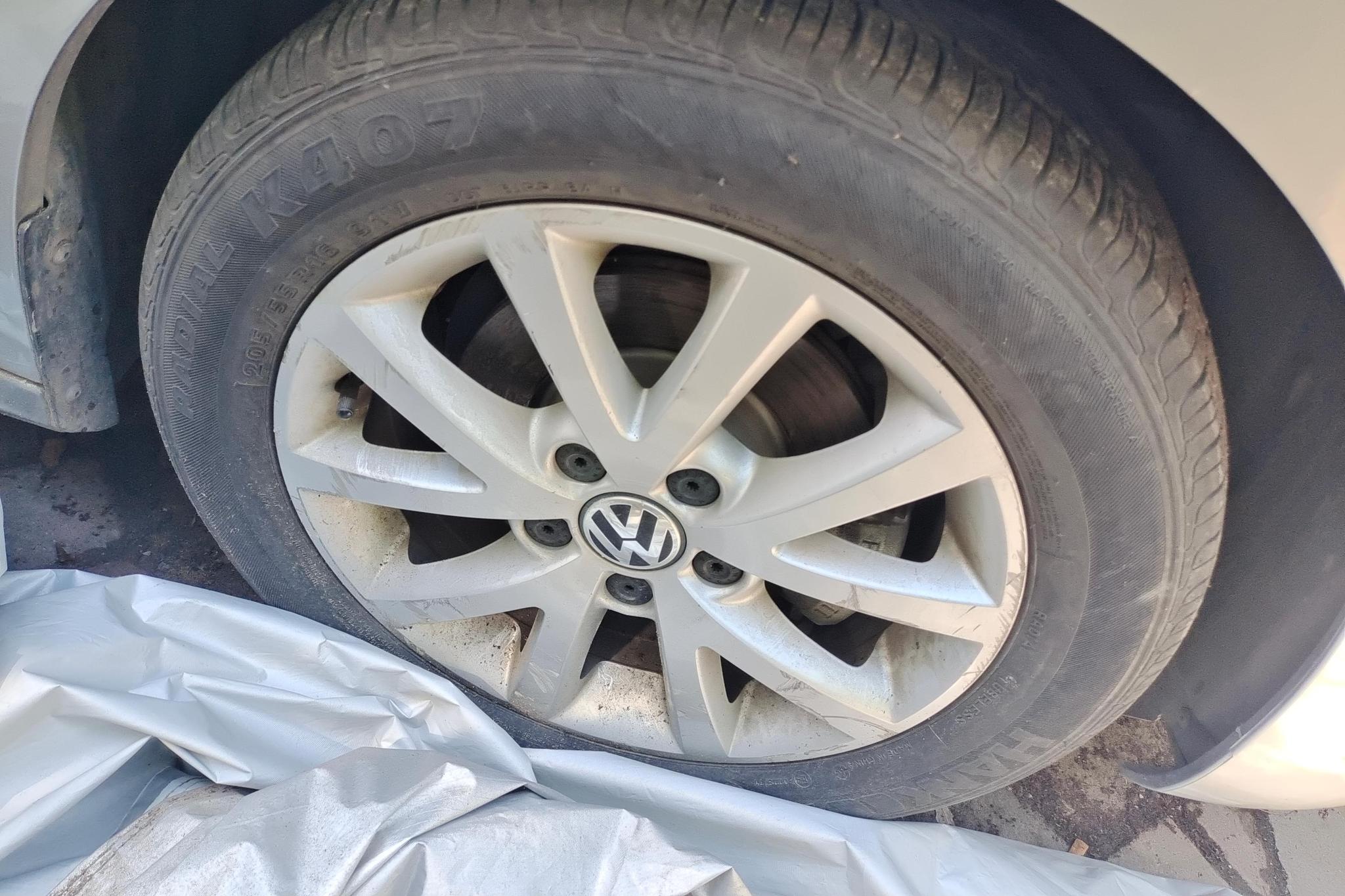 Volkswagen Sagitar 2012 1.6L AT Comfort