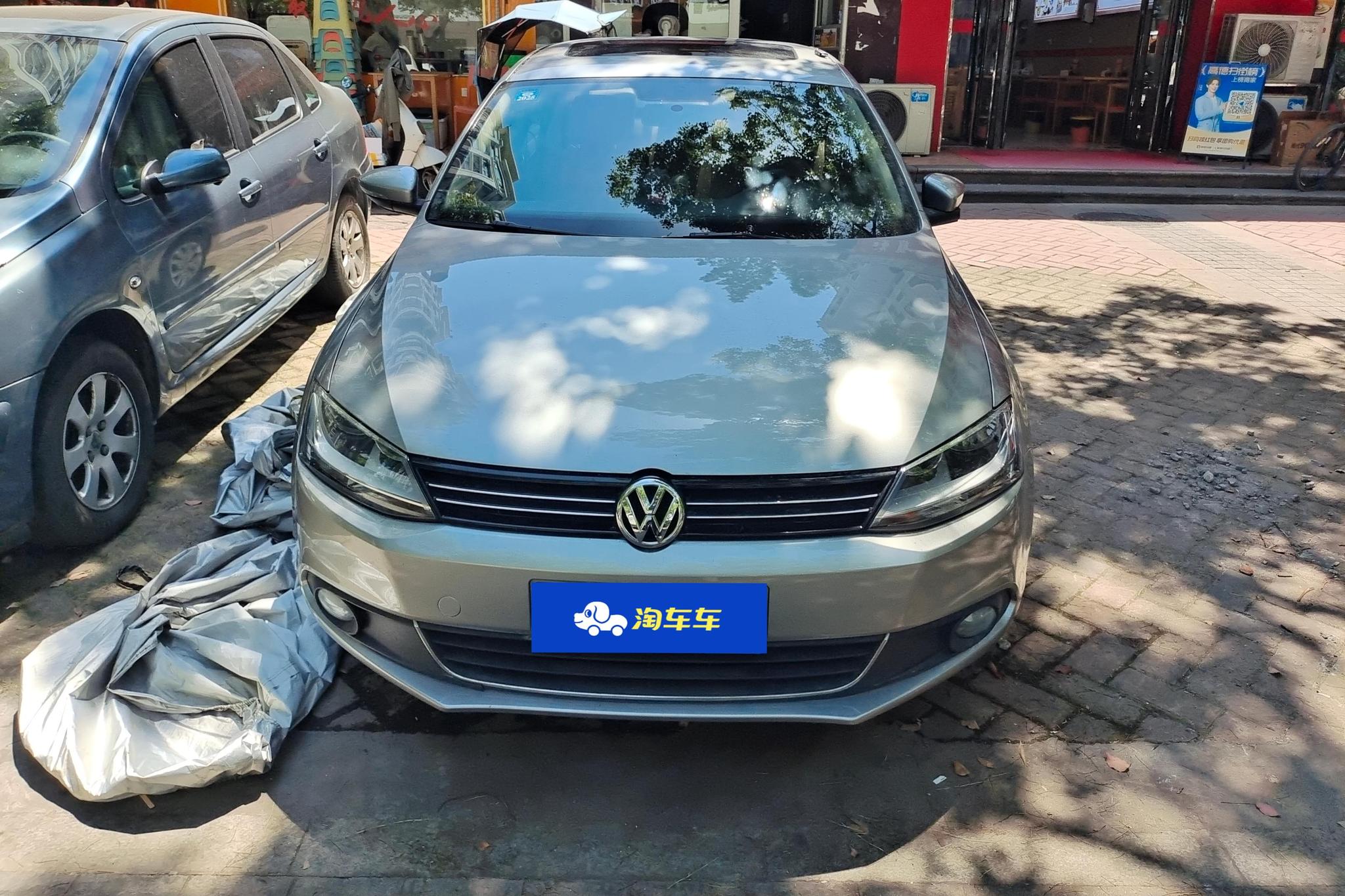 Volkswagen Sagitar 2012 1.6L AT Comfort