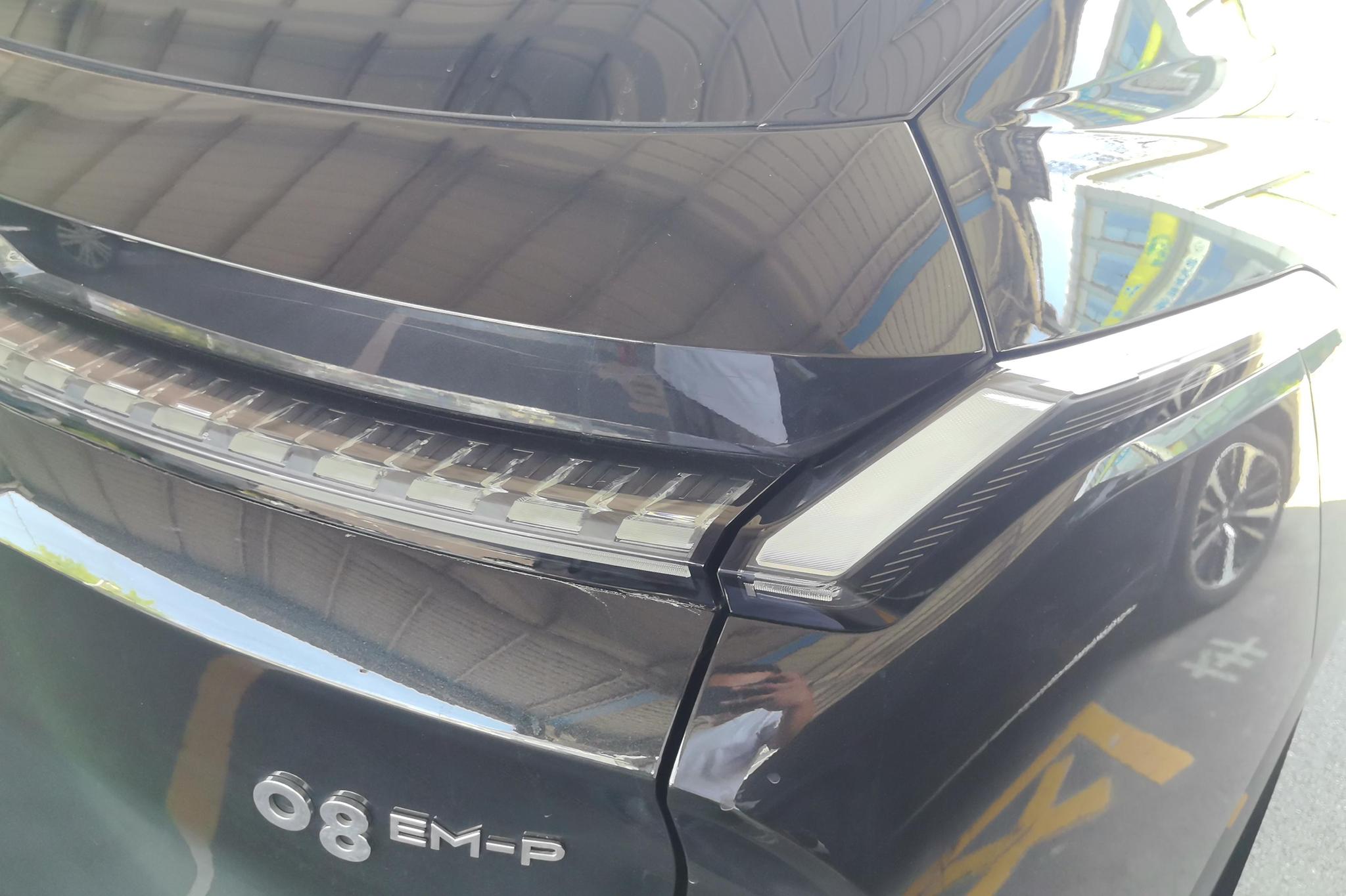 Lynk & Co 08 EM-P 2025 120 Pro
