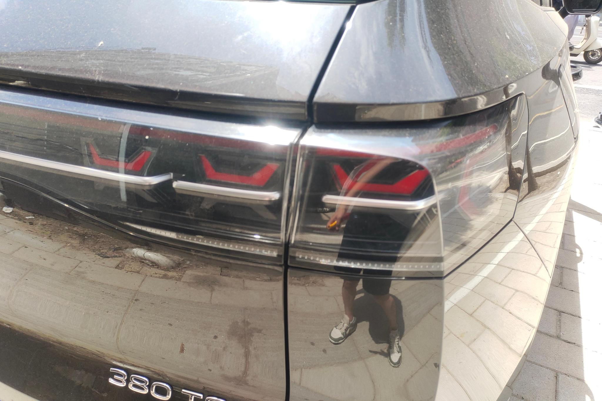 Volkswagen Tavendor 2023 380TSI R-Line