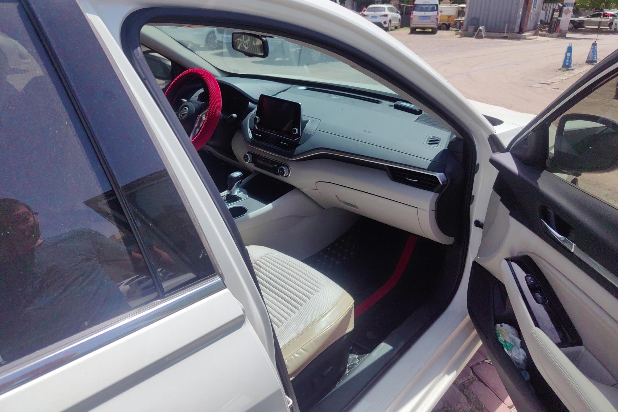 Nissan Altima 2020 2.0L XL Upper