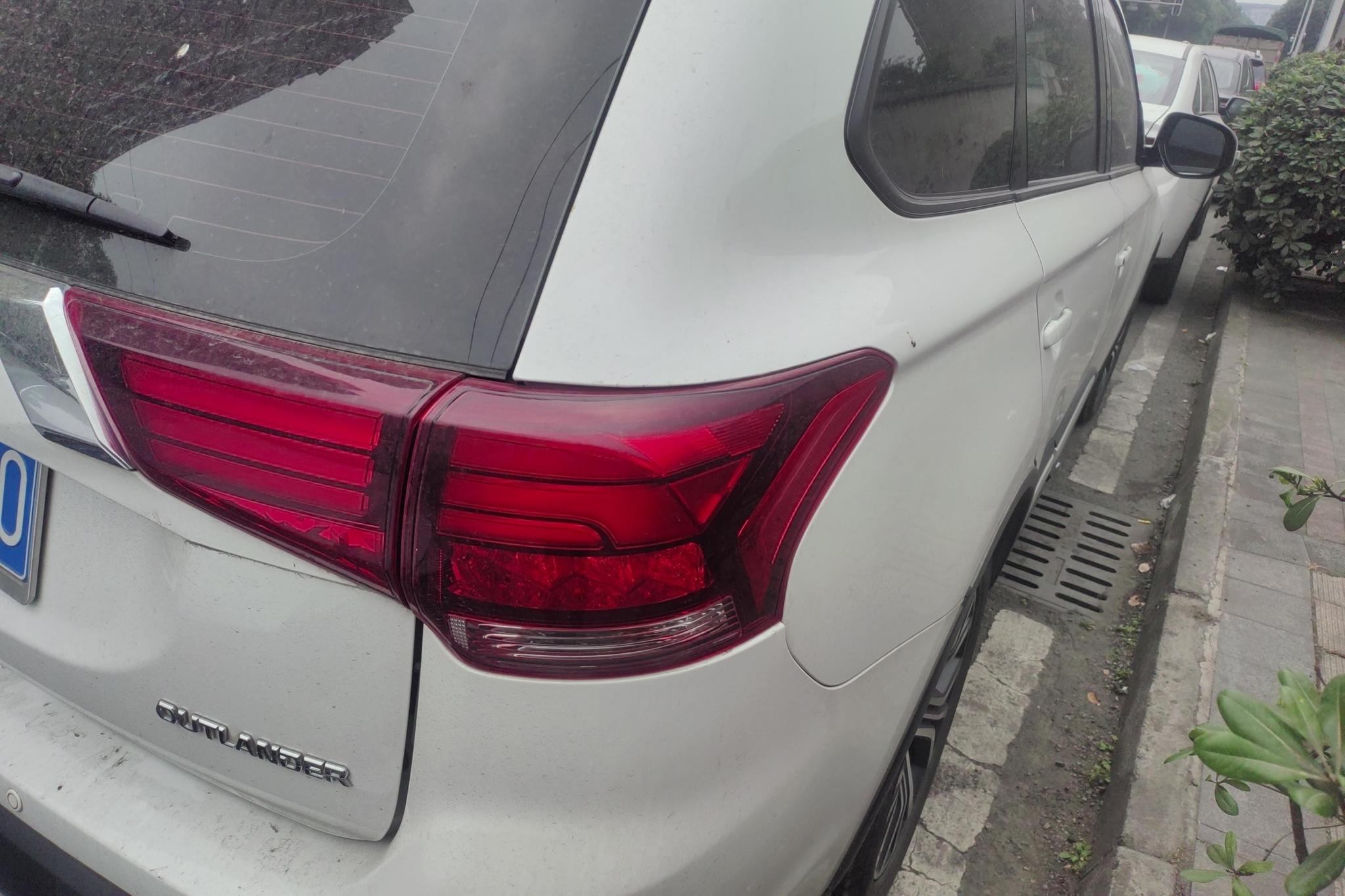 Mitsubishi Outlander 2018 2.0L 5 мест