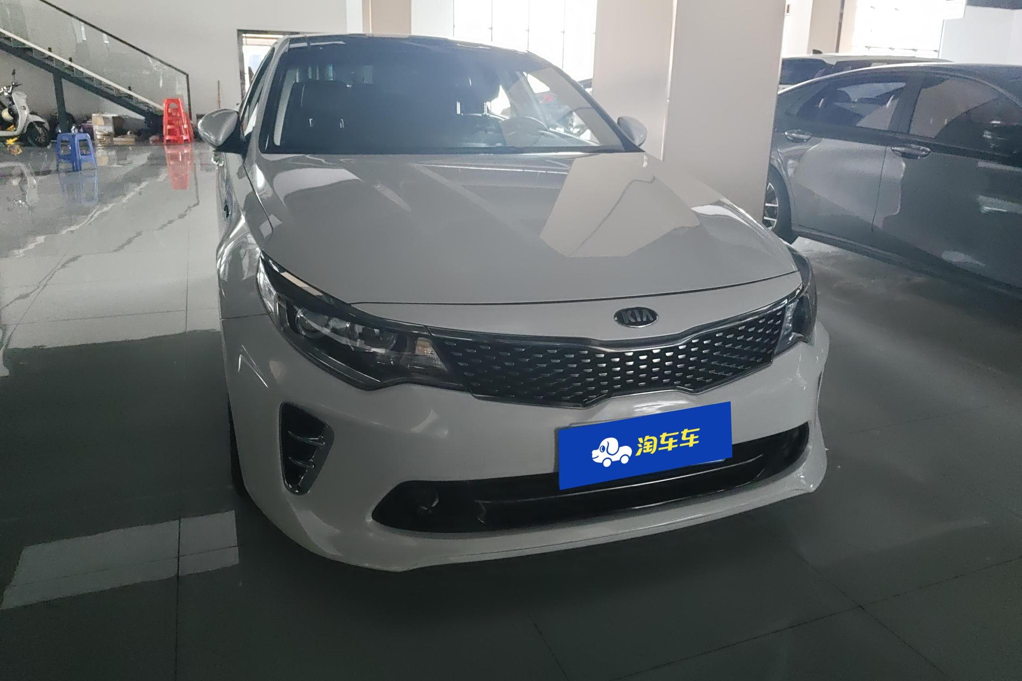 Kia K5 2016 1.6T AT LUX