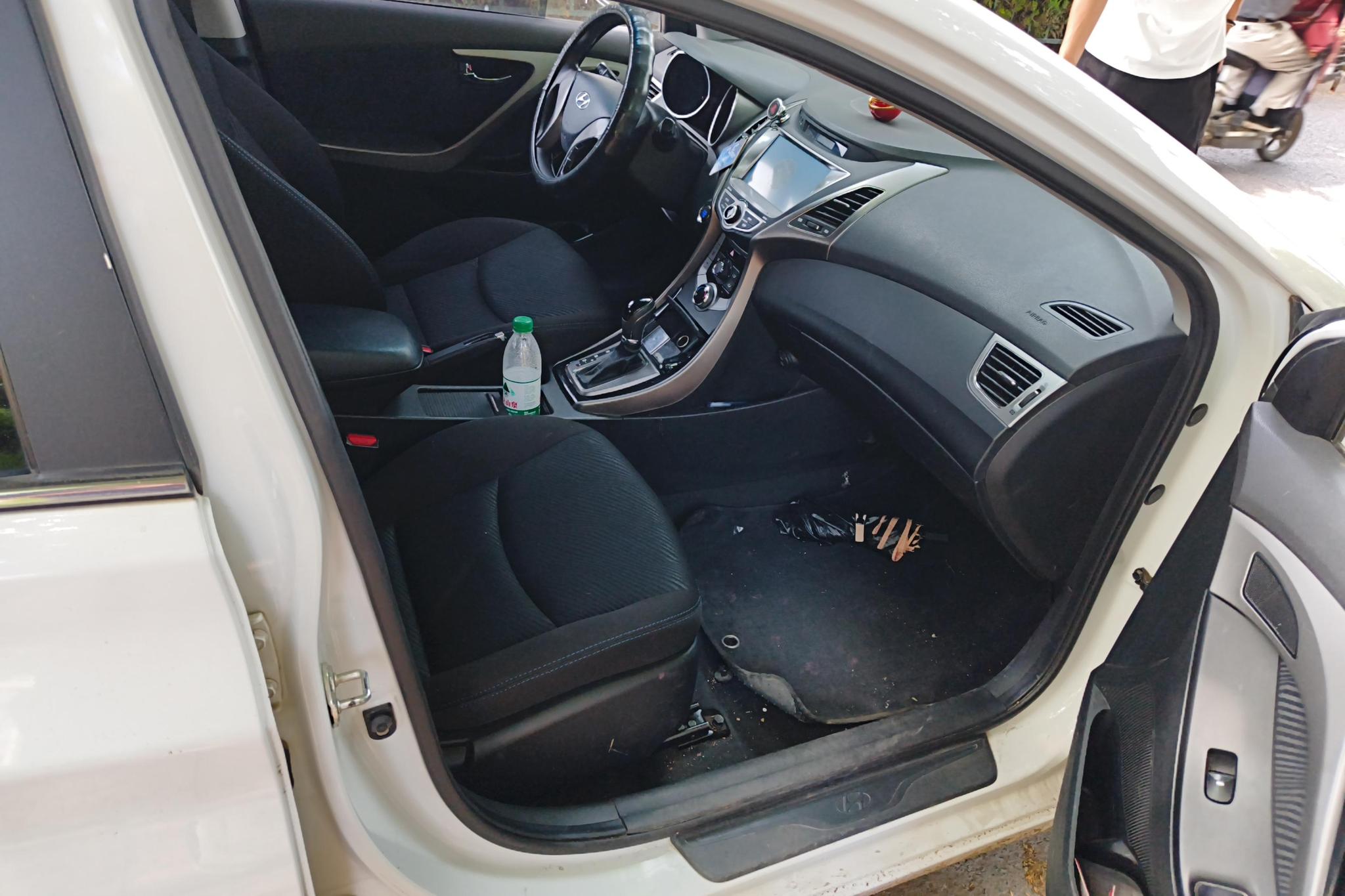 Hyundai Elantra 2013 1.6L AT Lead