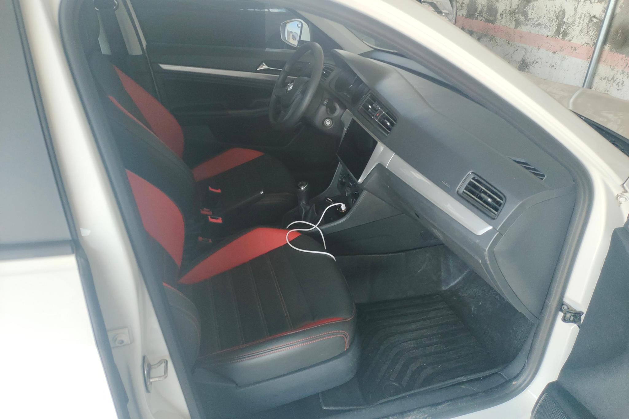 Volkswagen Lavida 2019 1.5L MT VI