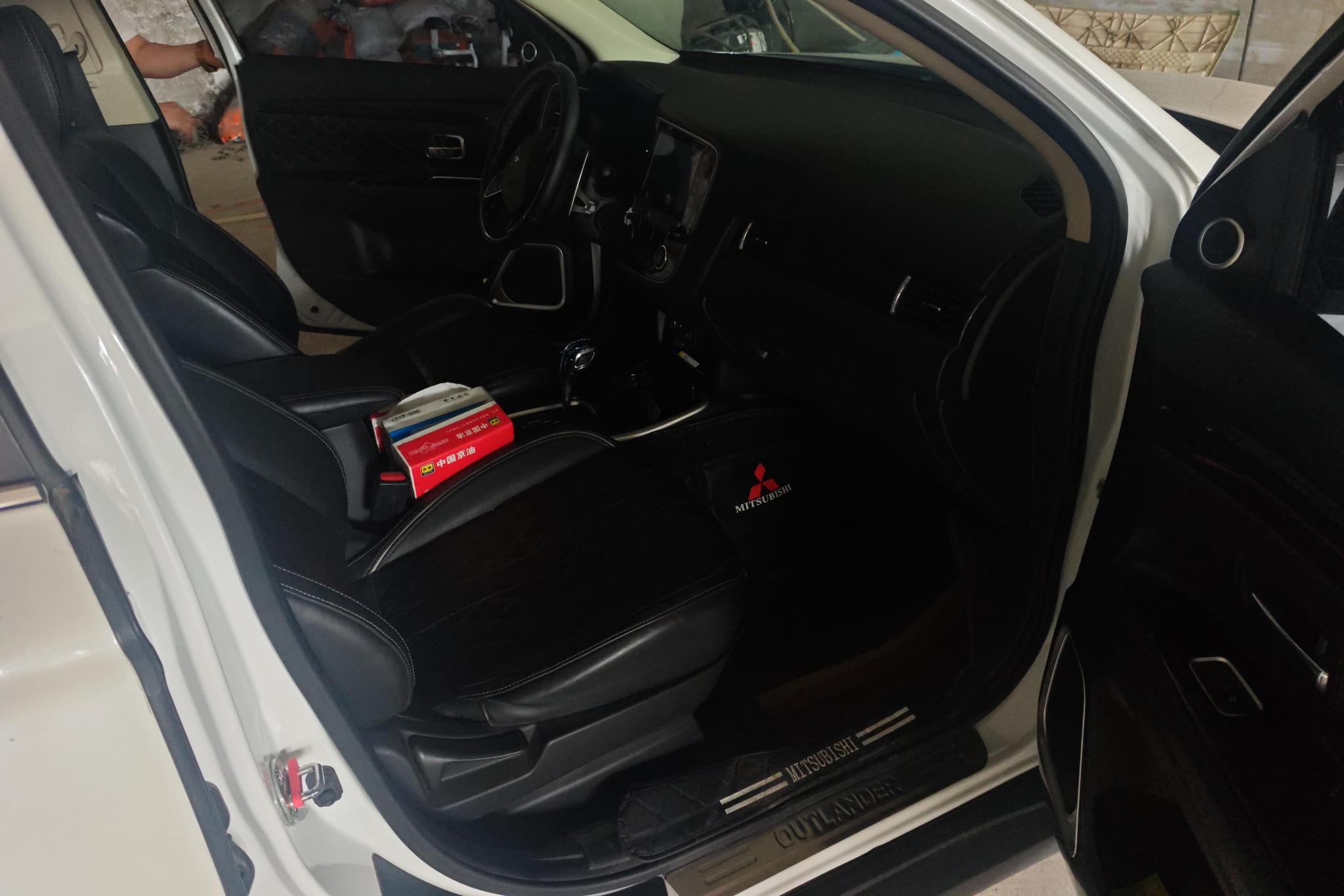 Mitsubishi Outlander 2020 2.4L 5 мест