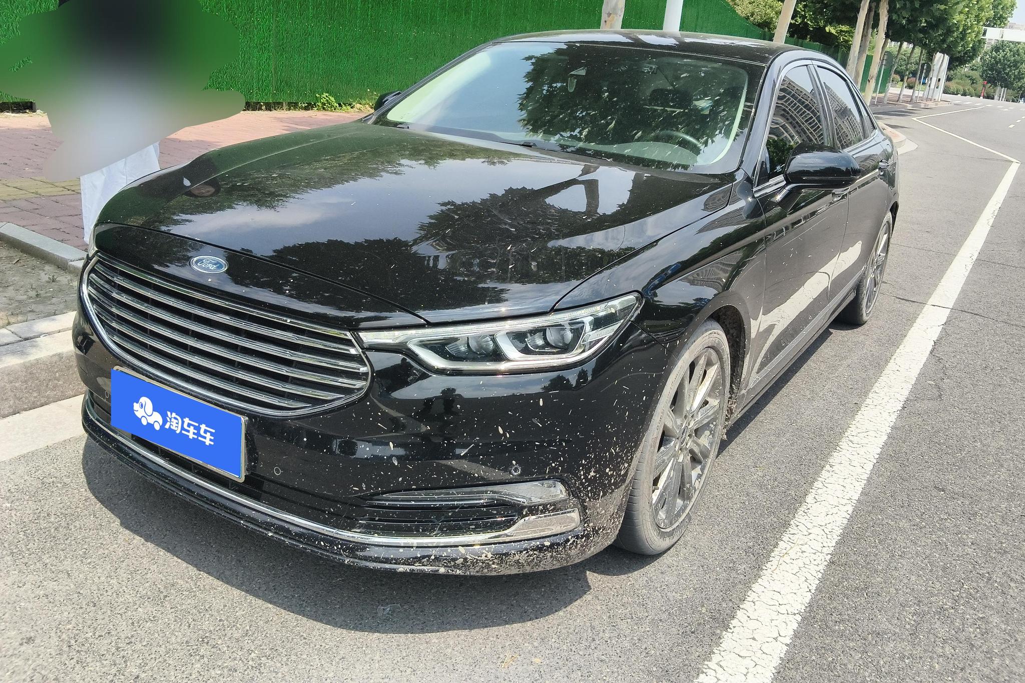 Ford Taurus