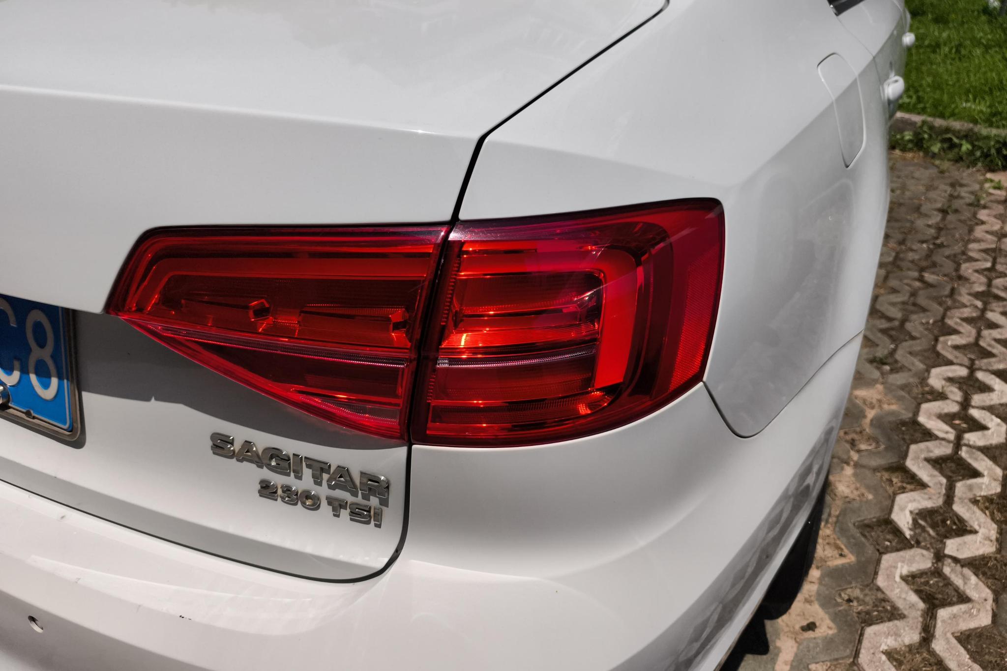 Volkswagen Sagitar 2015 230TSI AT Comfort