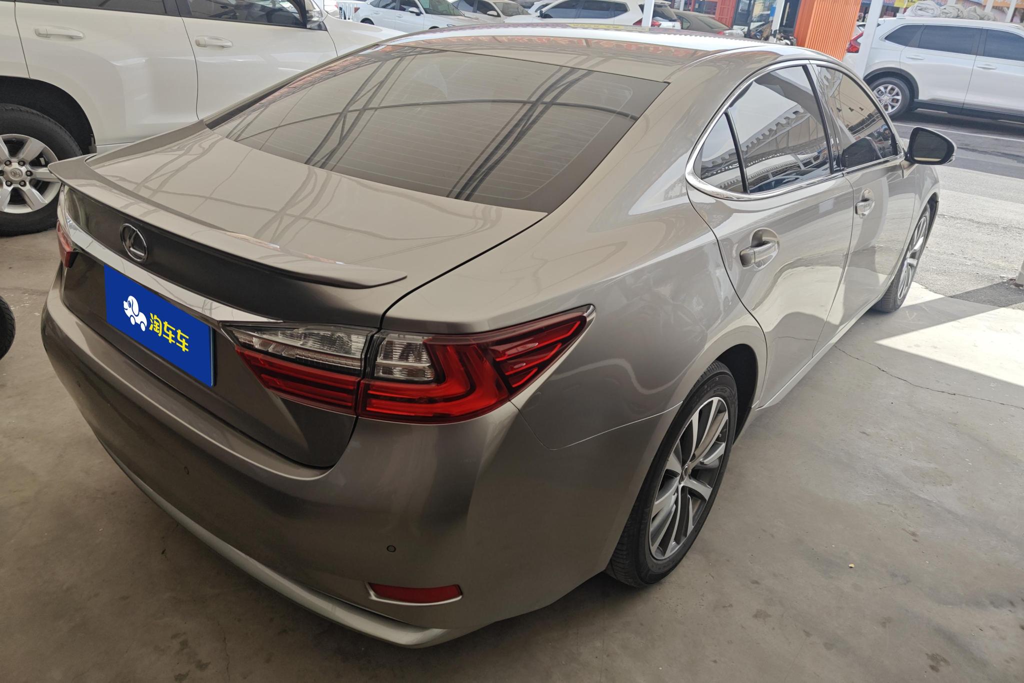 Lexus ES 2015 200 Elite