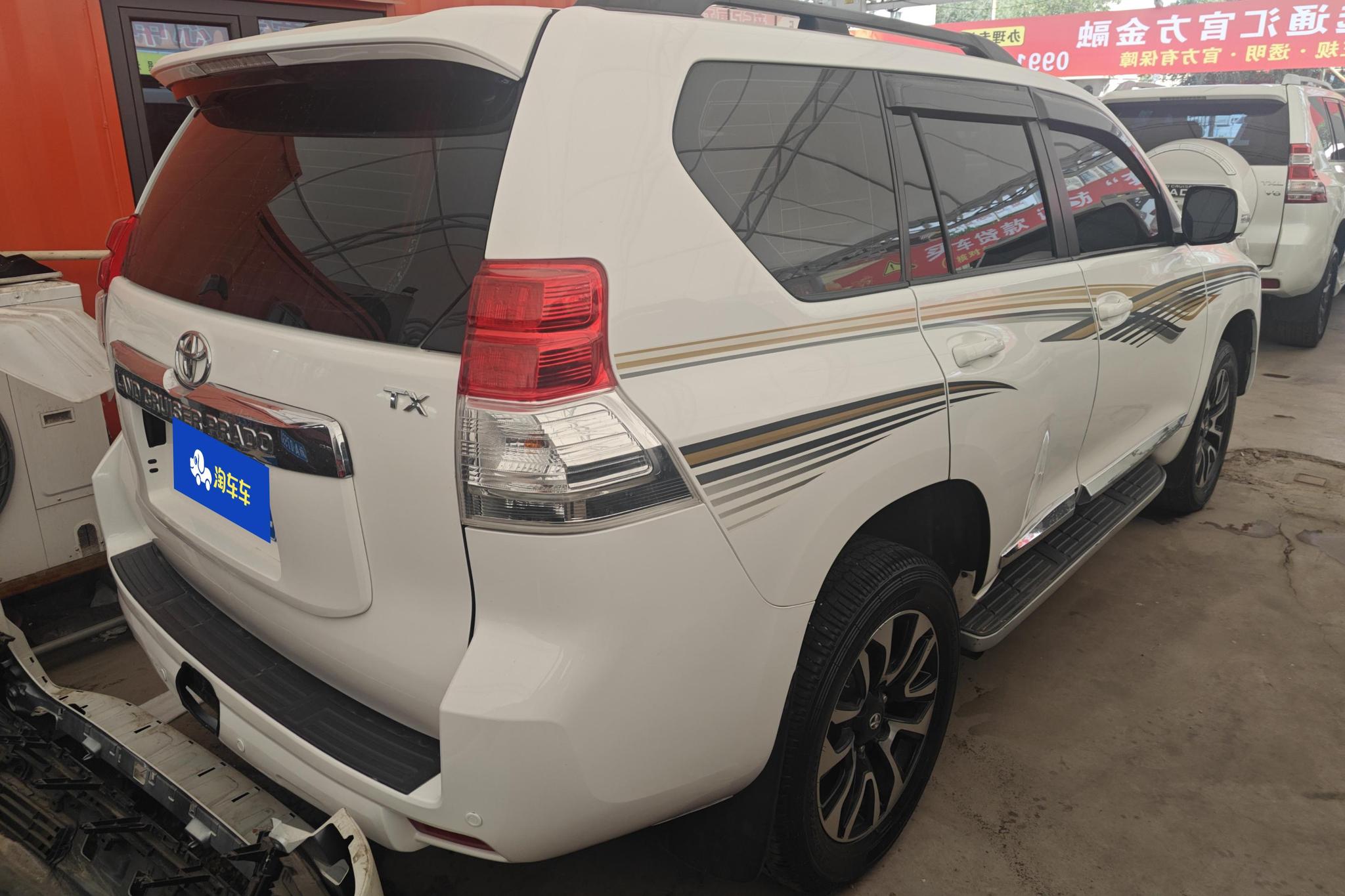 Toyota Land Cruiser Prado 2010 4.0L AT TX