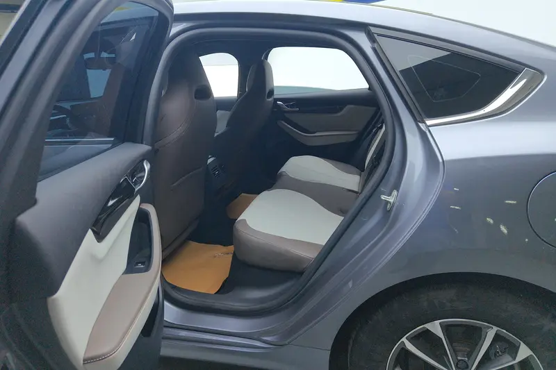 BYD Qin Plus — фото 10