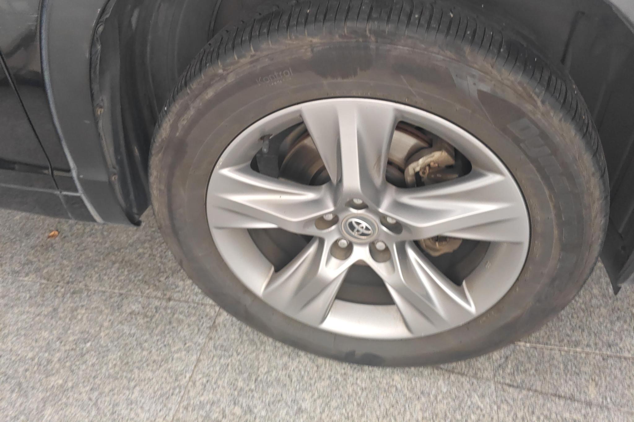 Toyota Highlander 2015 2.0T Luxury 7 мест
