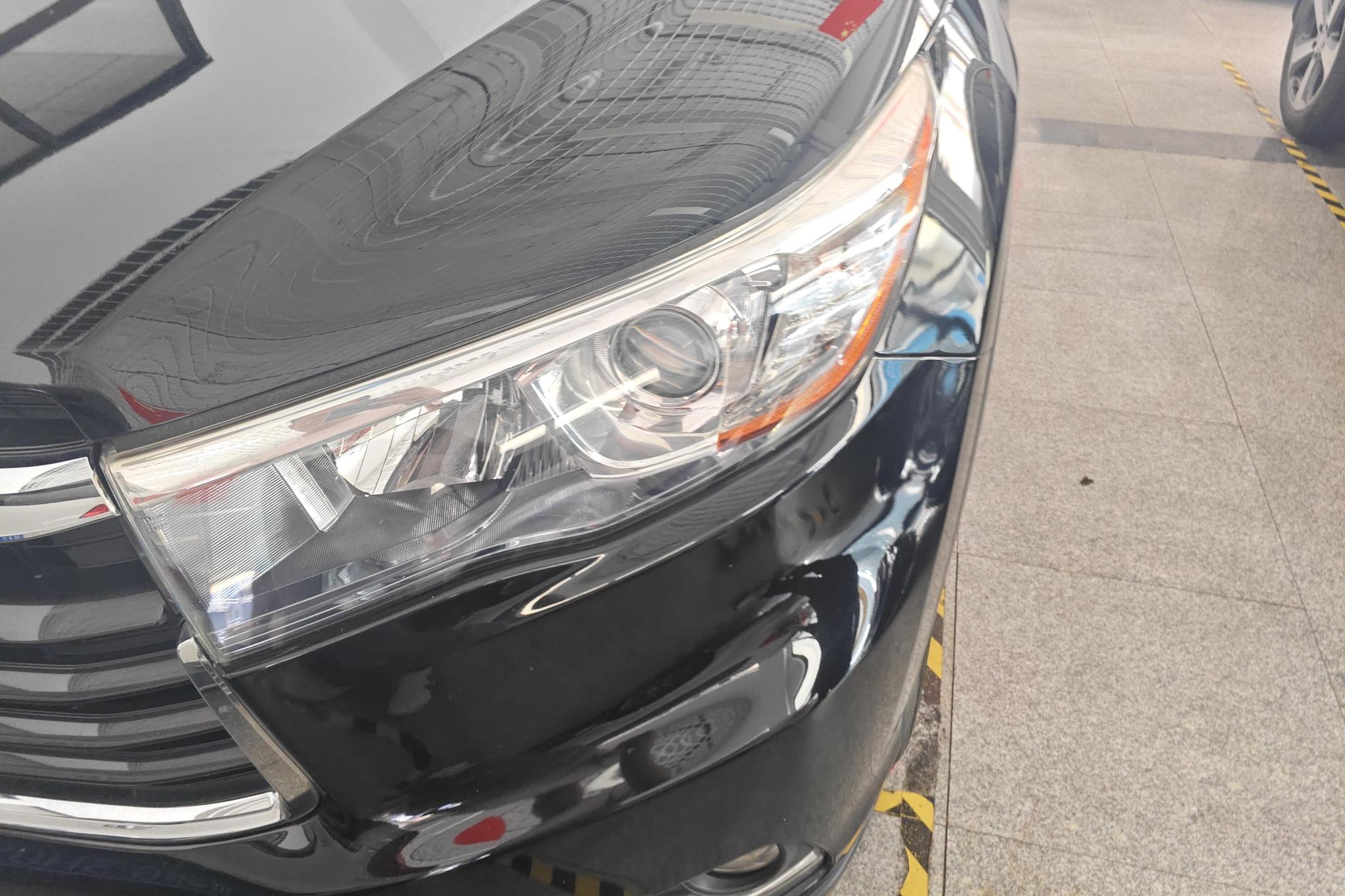 Toyota Highlander 2015 2.0T Luxury 7 мест