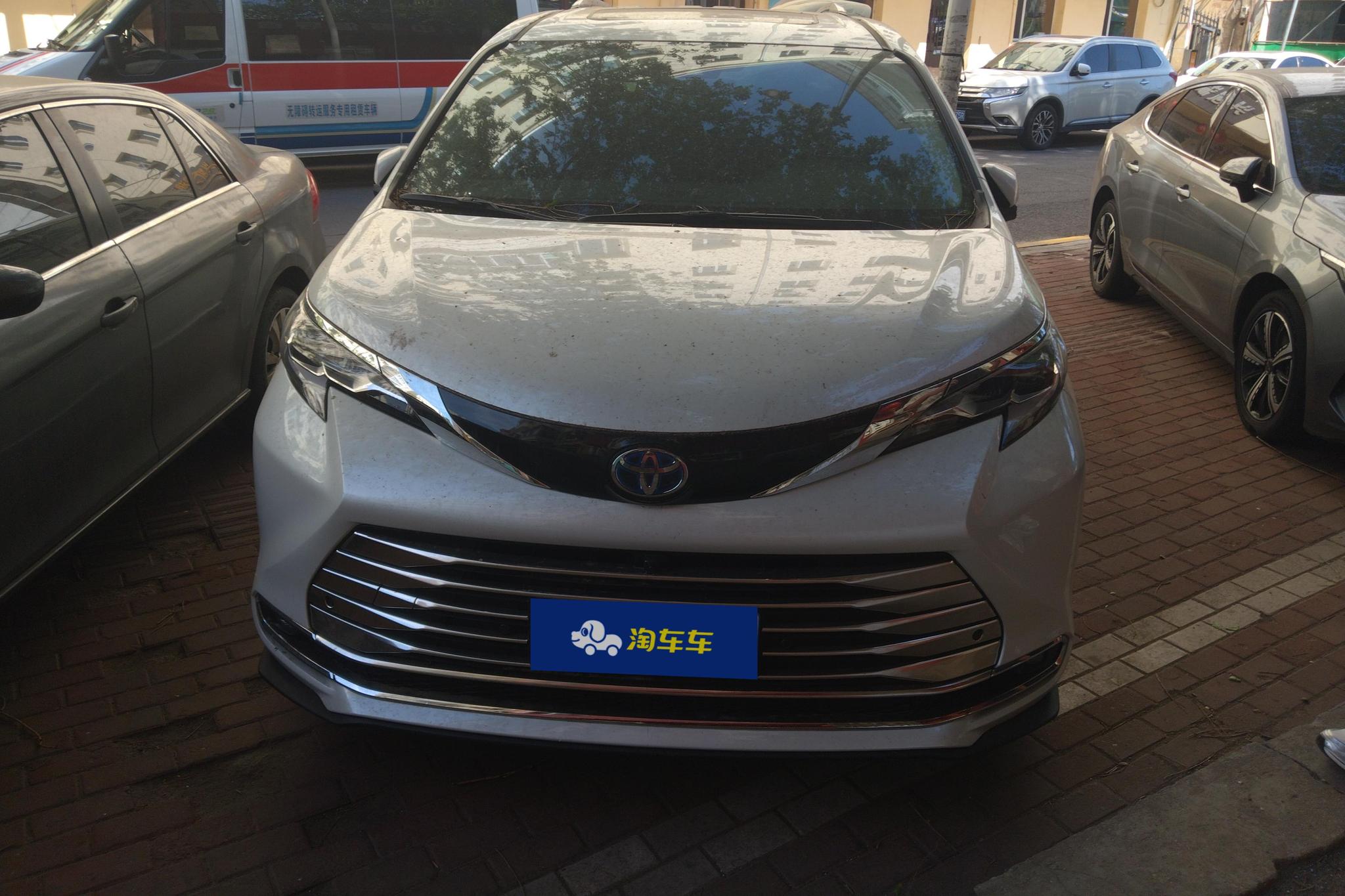 Toyota Sienna 2023 2.5L Comfort