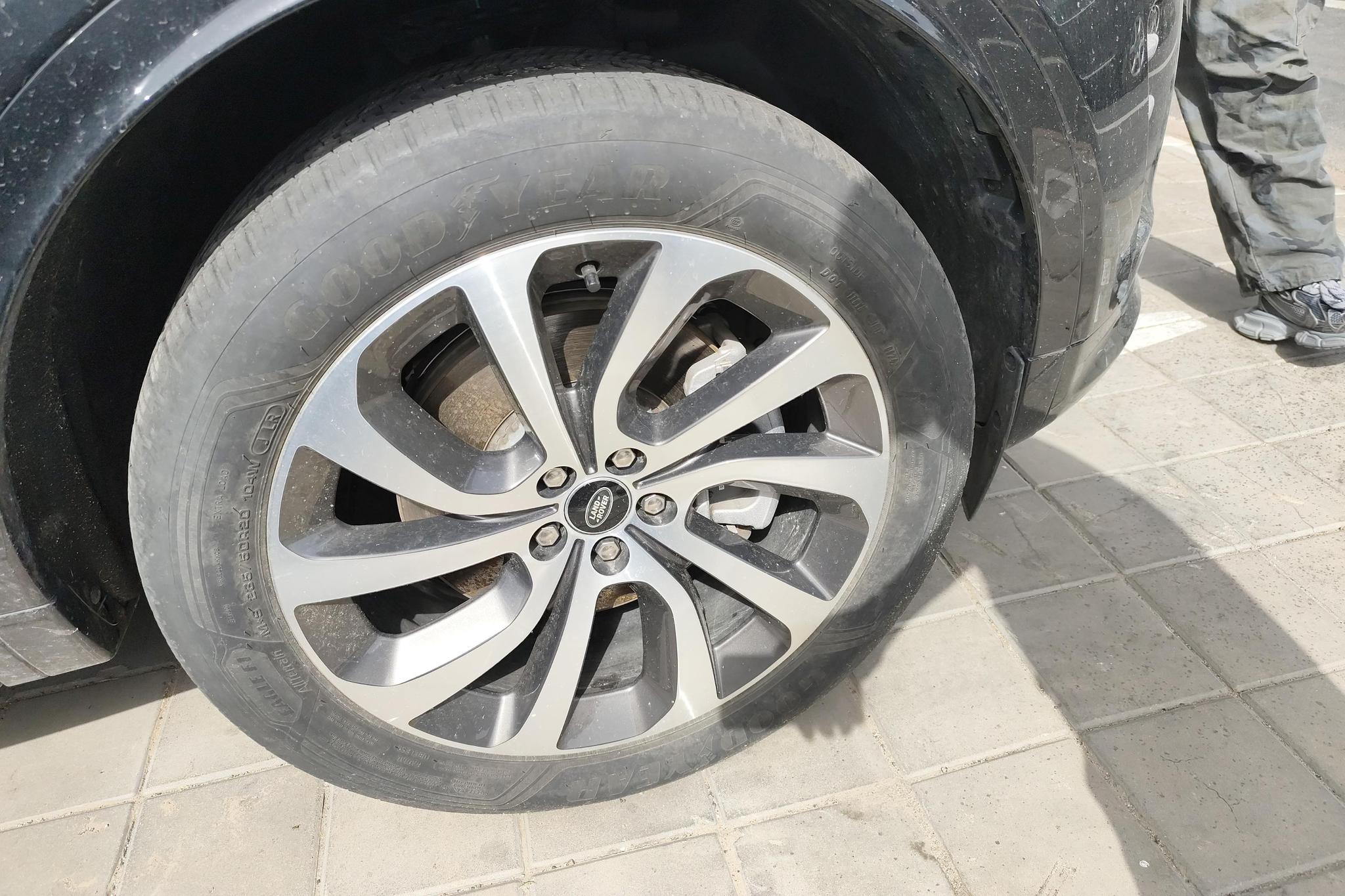Land Rover Discovery Sport Sport 2024 249PS R-Dynamic SE 5 мест