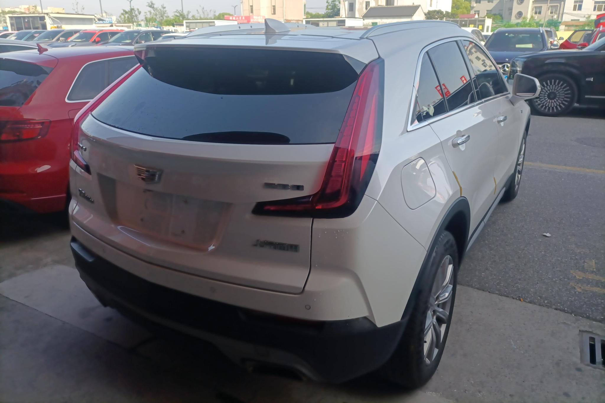 Cadillac XT4 2018 28T Lead