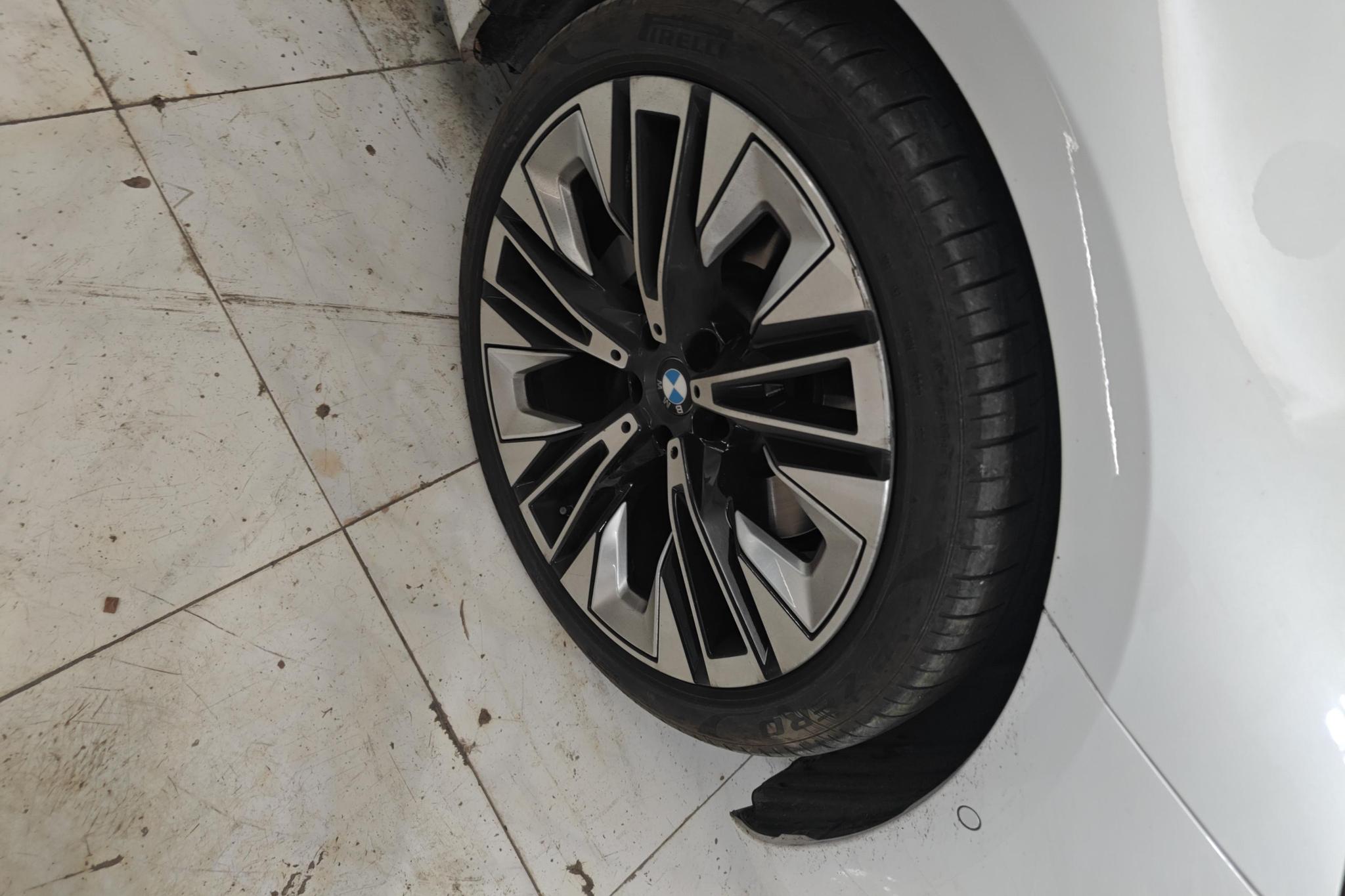 BMW 5 series 2024 Белый из Китая, фото 5