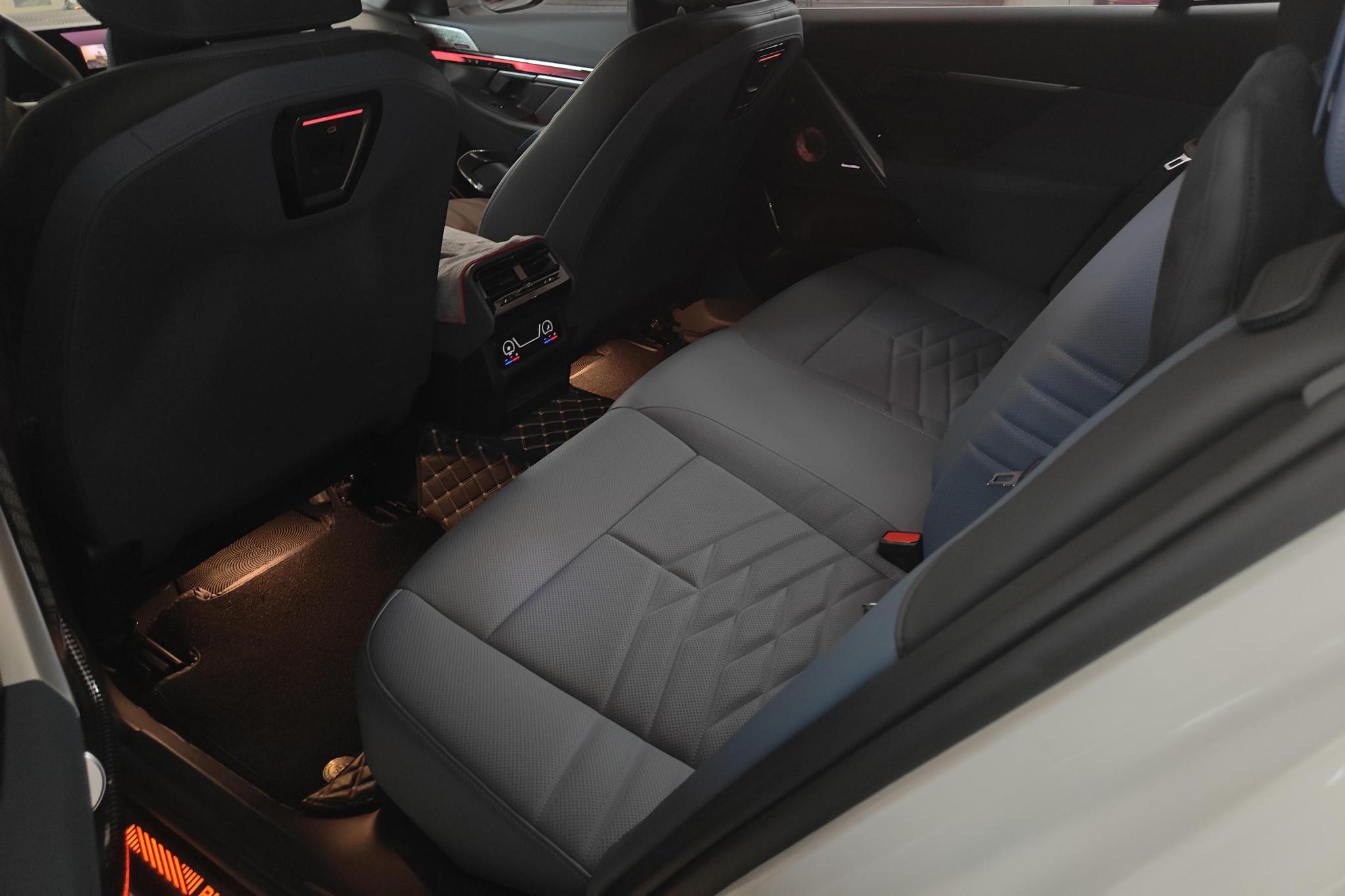 BMW 5 series id 4439098 из Китая 7