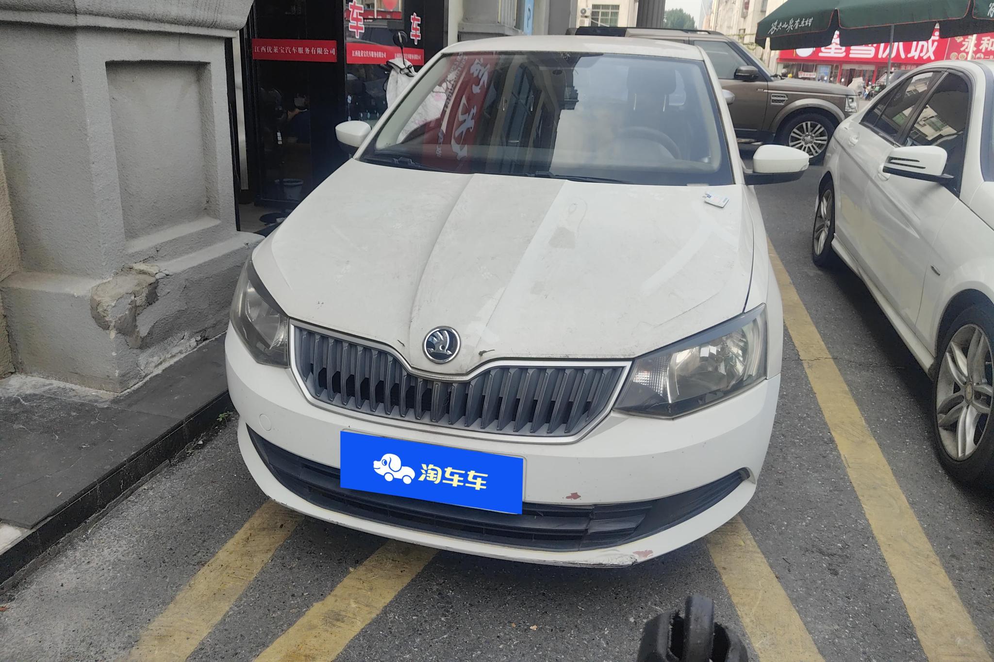 Skoda Fabia 2015 1.4L AT