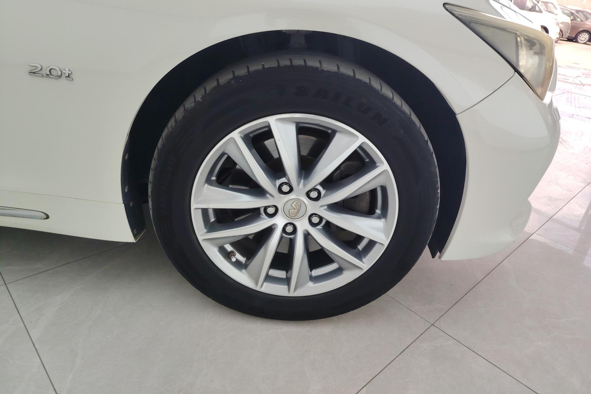 Infiniti Q50L 2015 2.0T Enjoy
