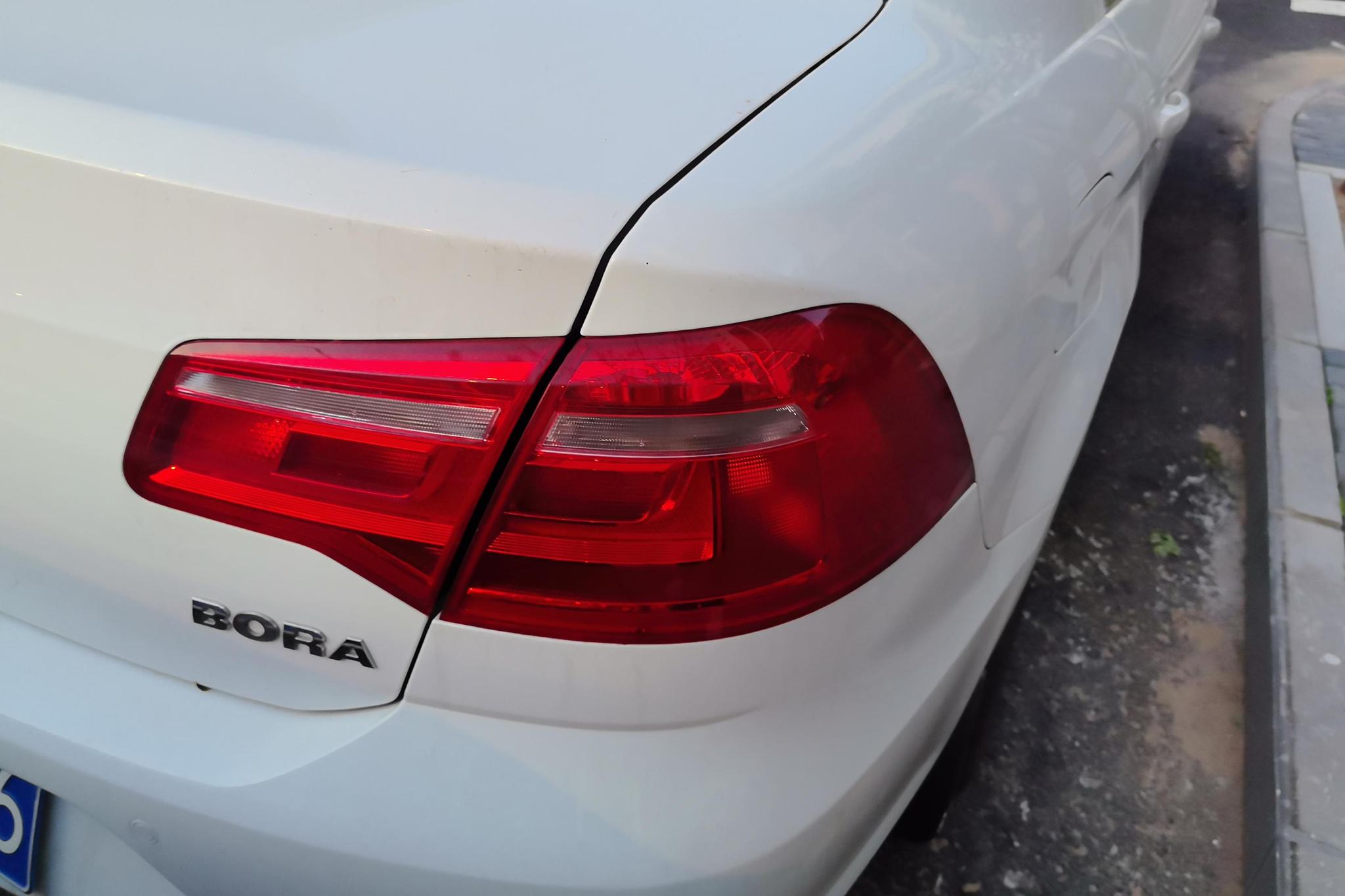 Volkswagen Bora 2015 1.6L MT Comfort