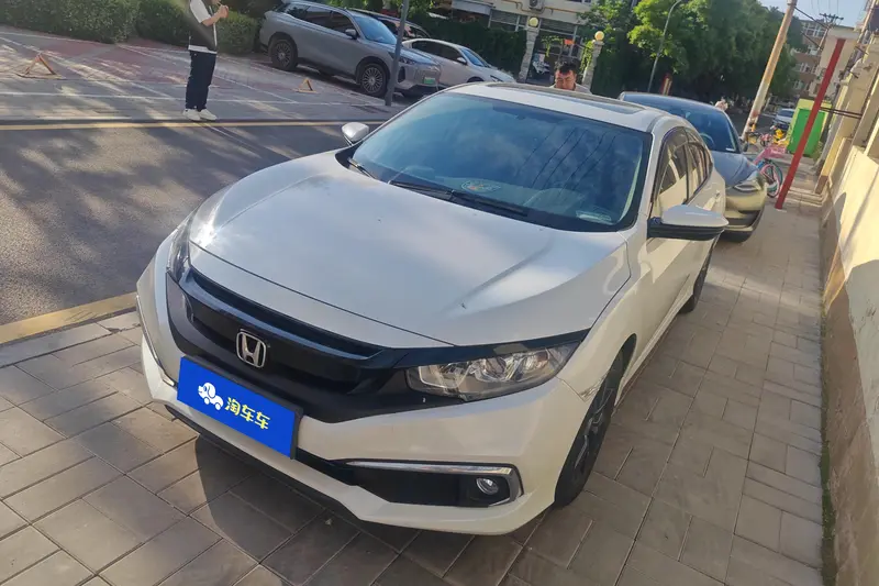 Honda Civic — фото 1