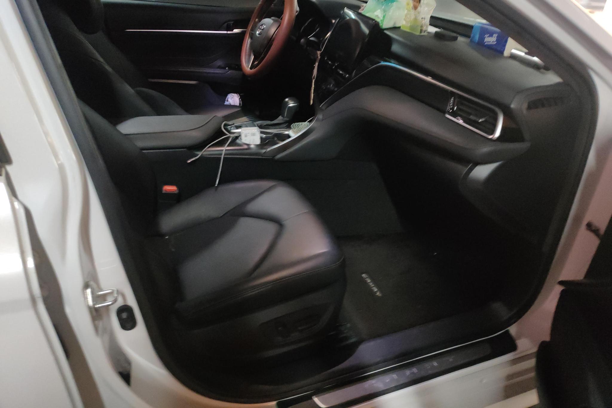Toyota Camry 2021 2.0G Luxury