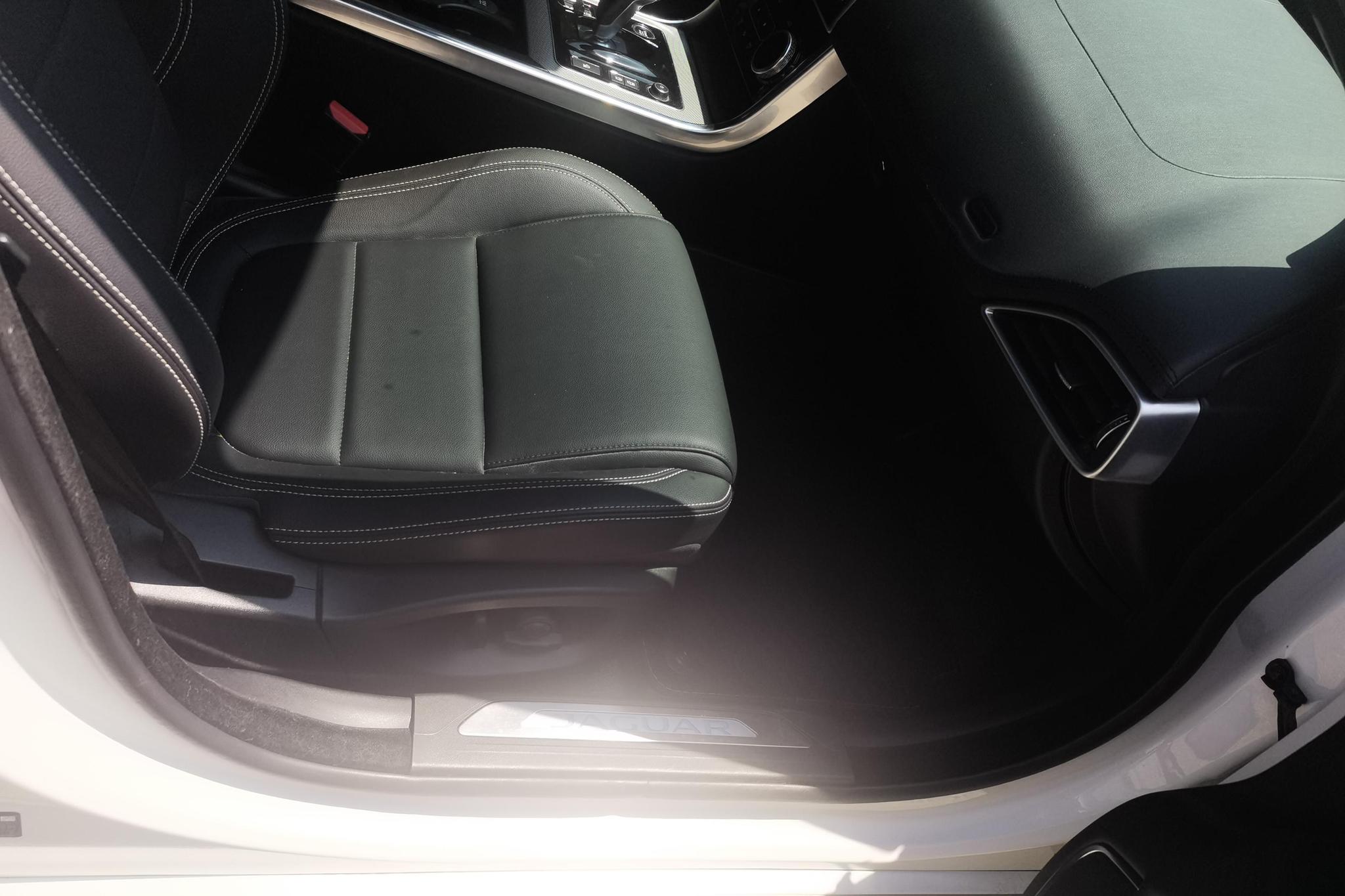 Jaguar XEL 2020 2.0T 200PS R-DYNAMIC S Sport