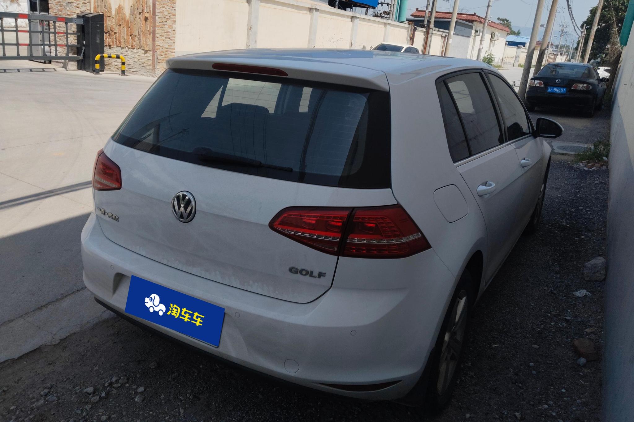 Volkswagen Golf 2015 1.6L AT Comfort