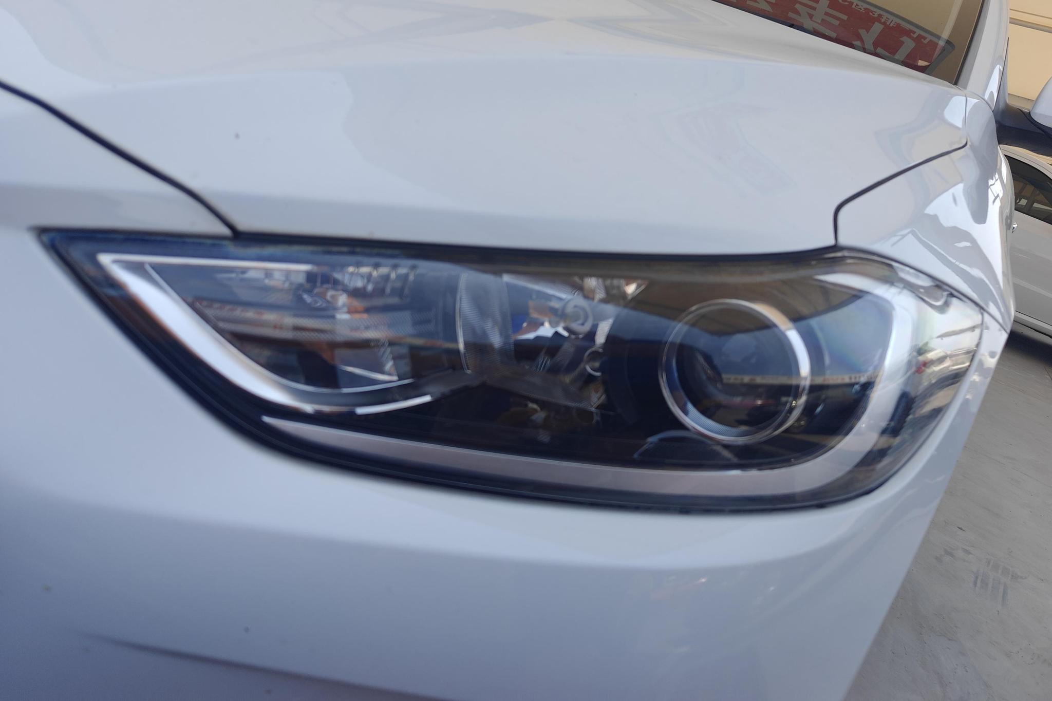 Hyundai Elantra 2016 1.6L MT
