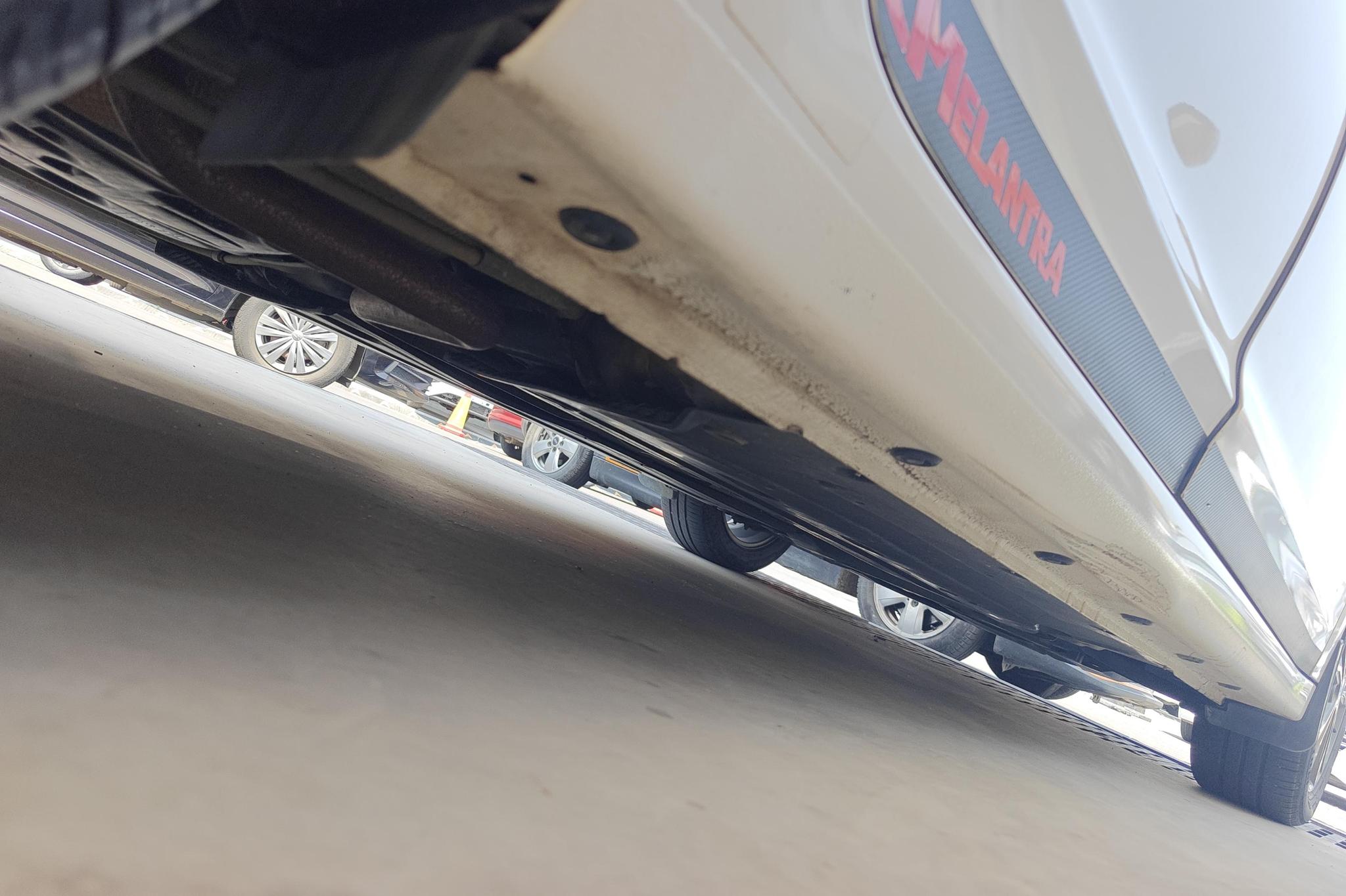 Hyundai Elantra 2016 1.6L MT