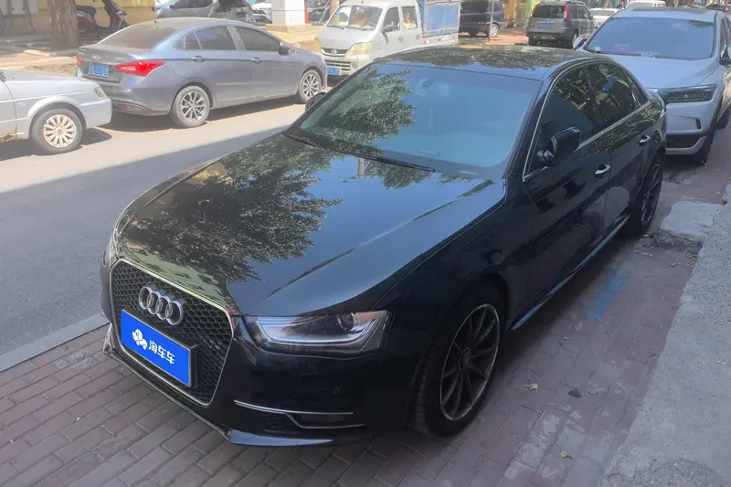 Audi A 4 L 35 TFSI AT