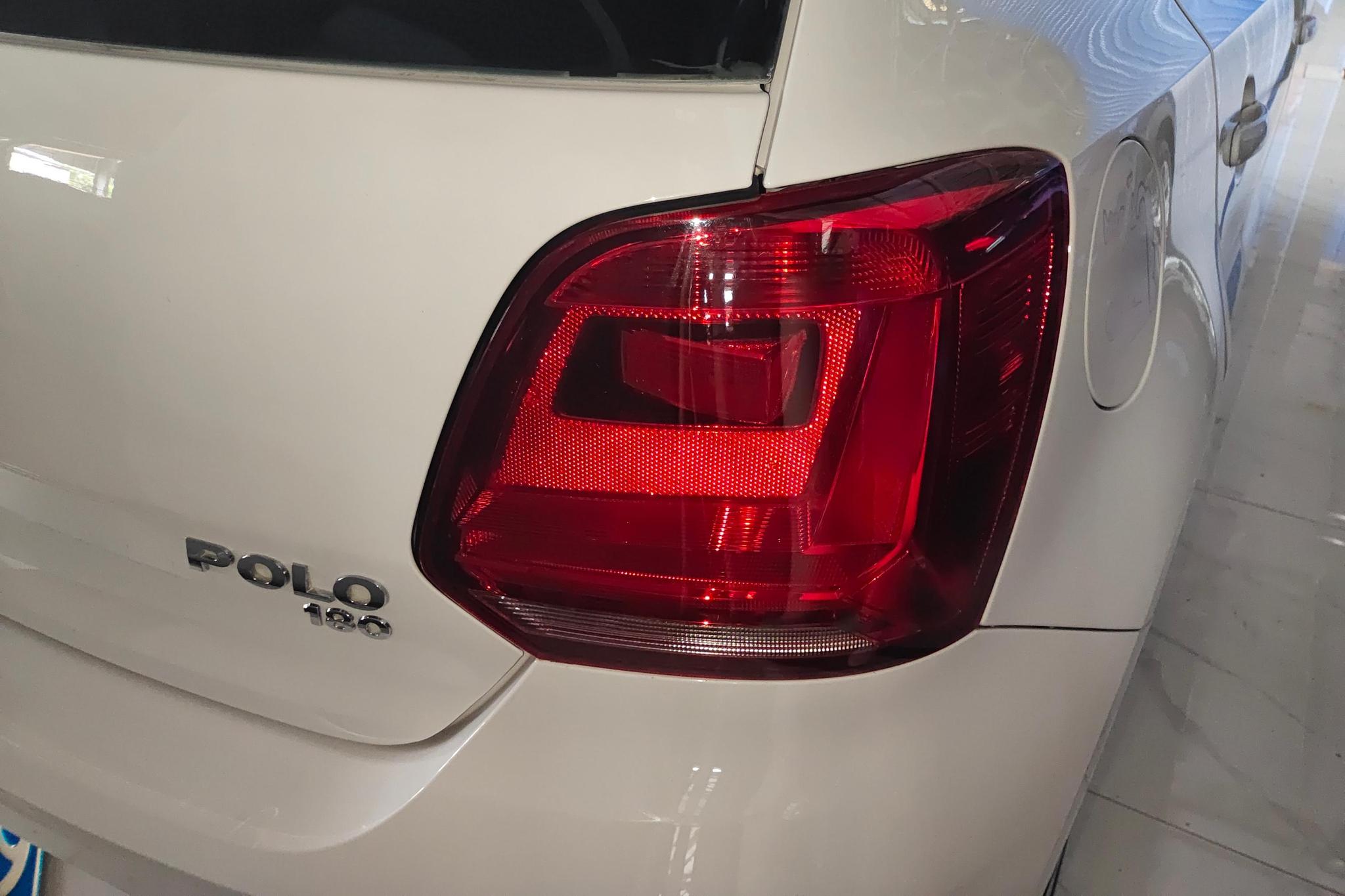Volkswagen Polo 2018 1.5L AT