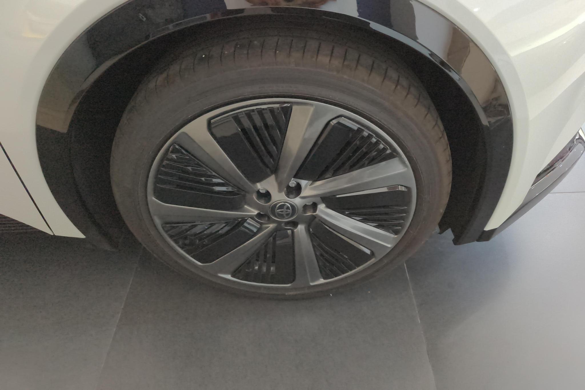 Toyota bZ5 2025 550 PRO