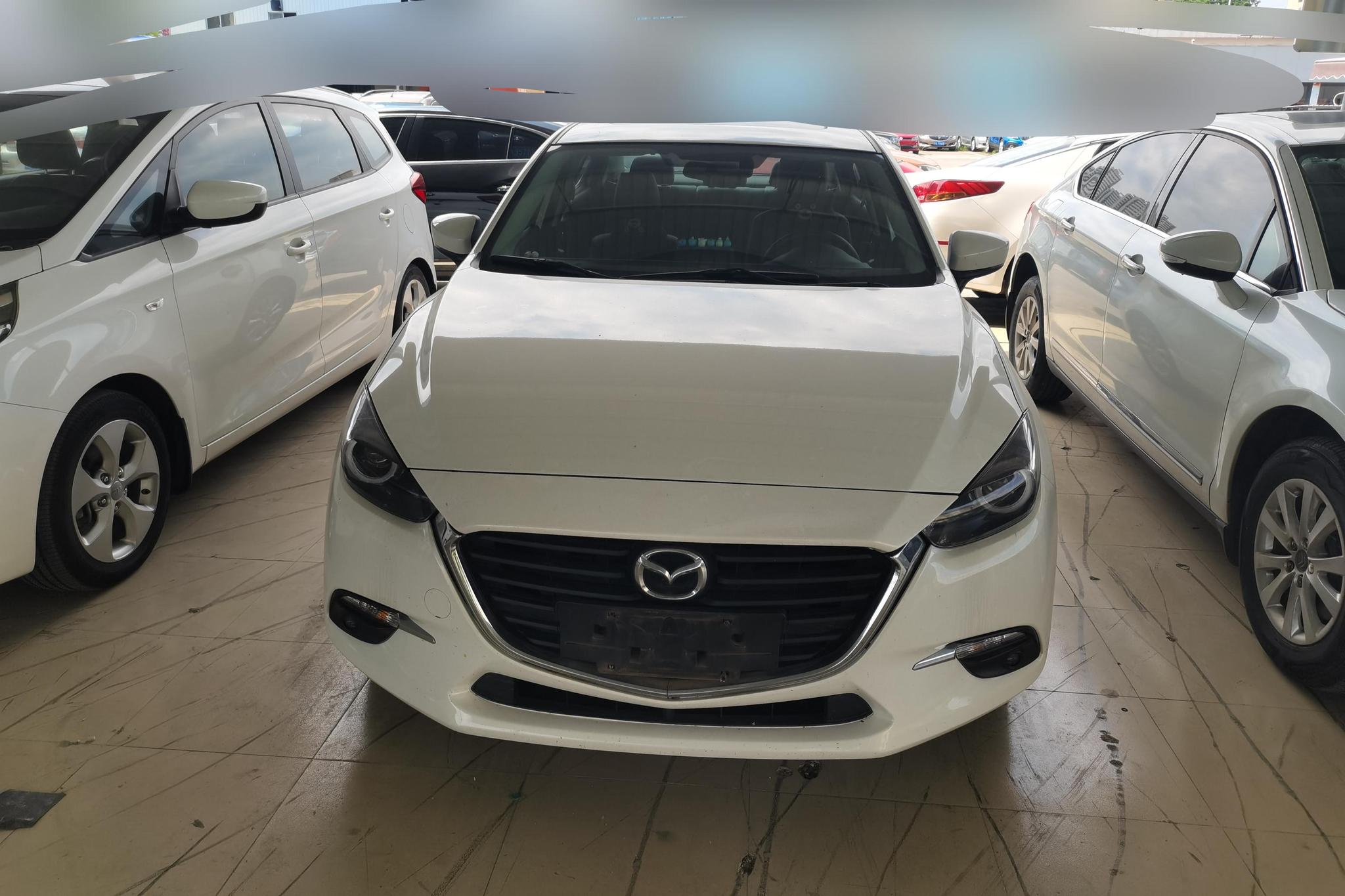 Mazda Mazda3 3 2017 1.5L AT Luxury V