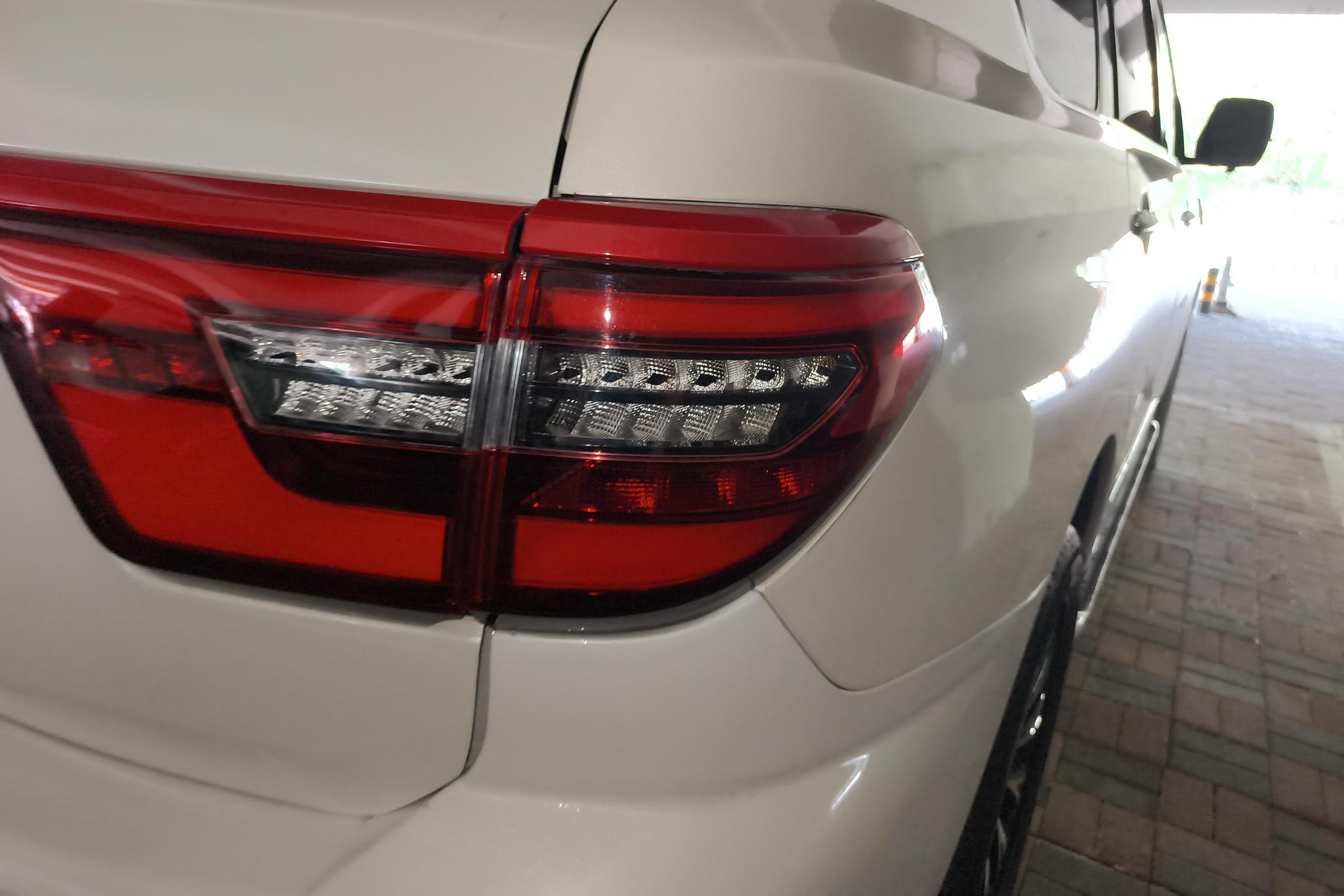 Nissan Patrol 2017 4.0L AT 7 мест