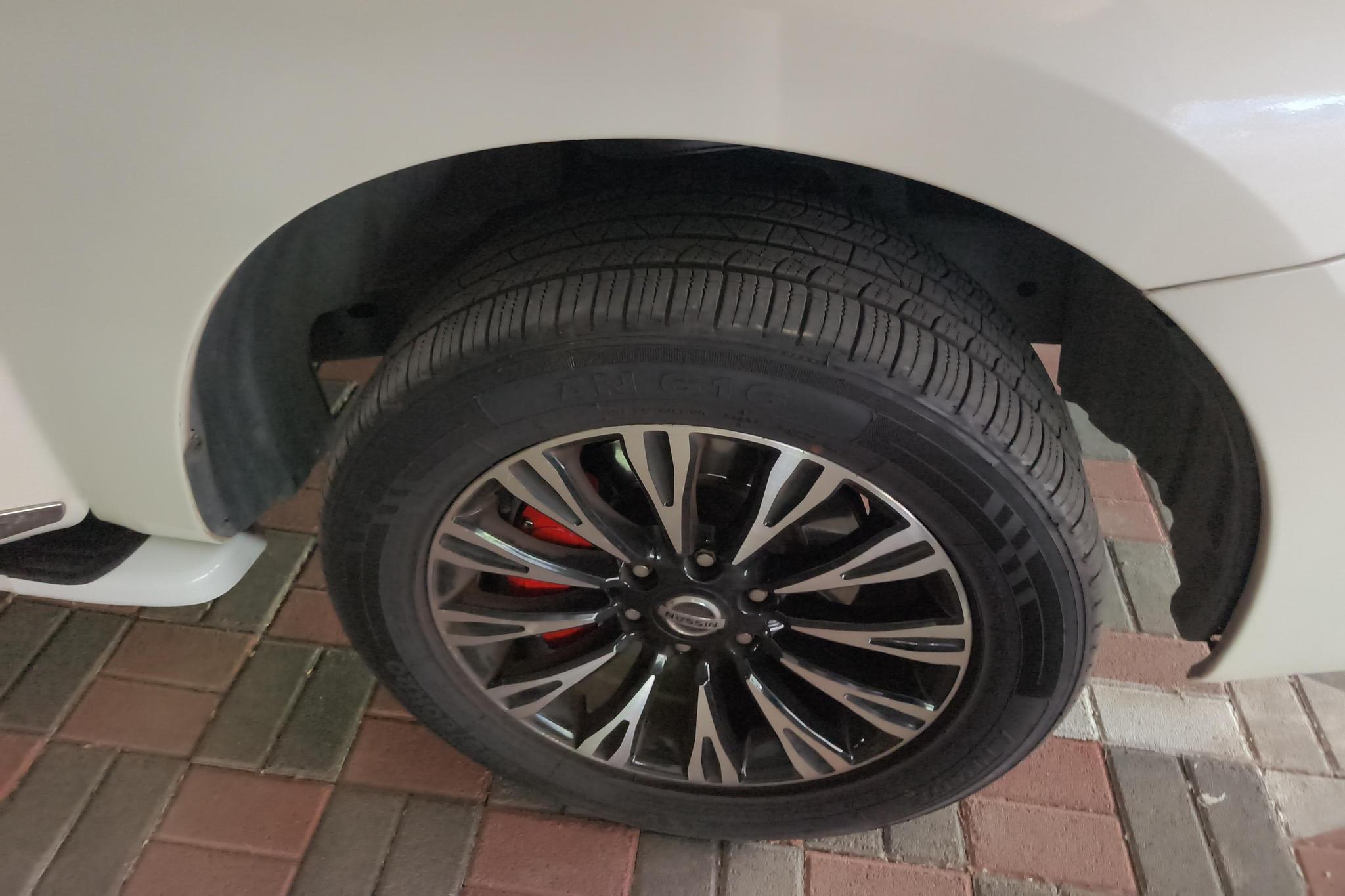 Nissan Patrol 2017 4.0L AT 7 мест