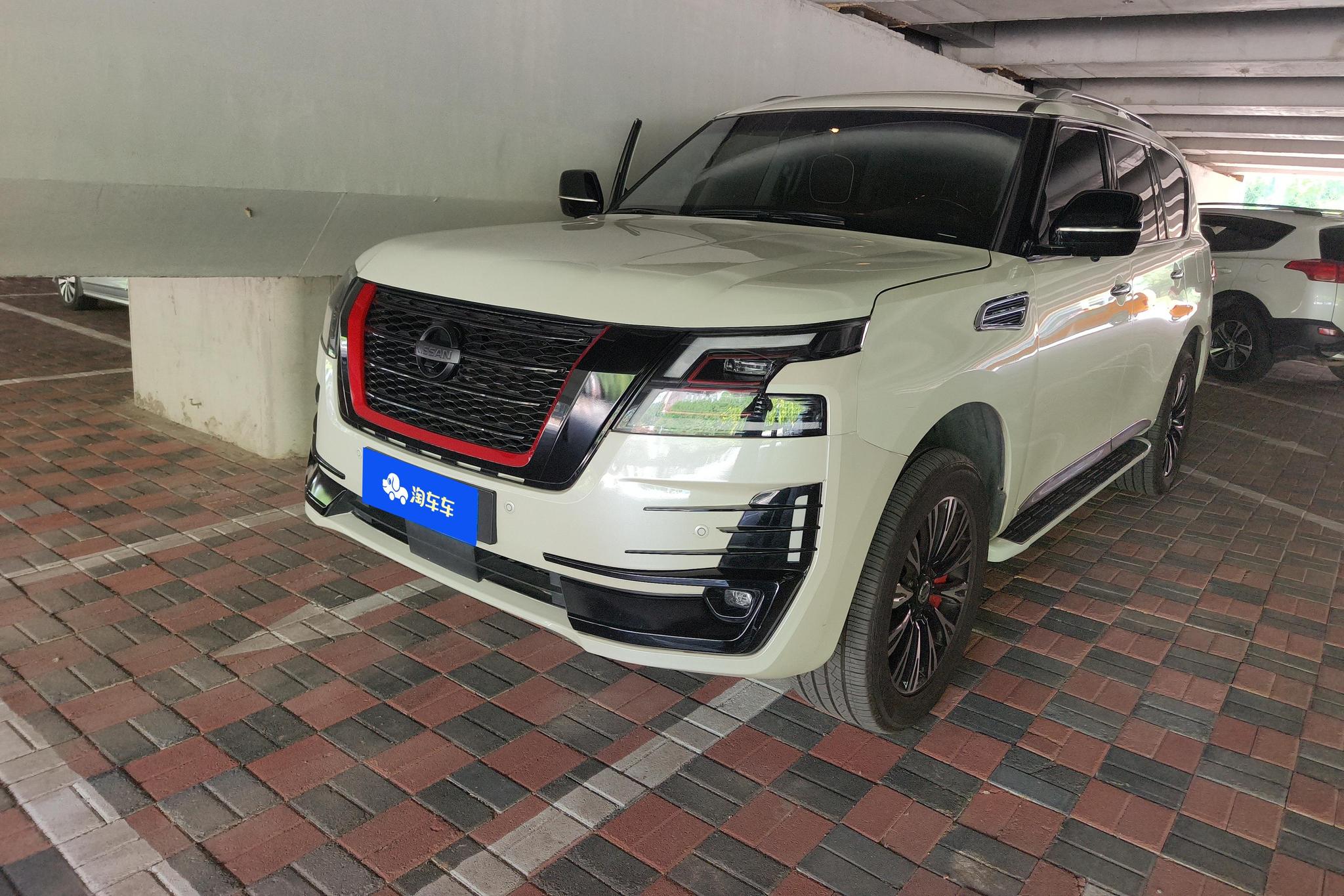 Nissan Patrol 2017 4.0L AT 7 мест