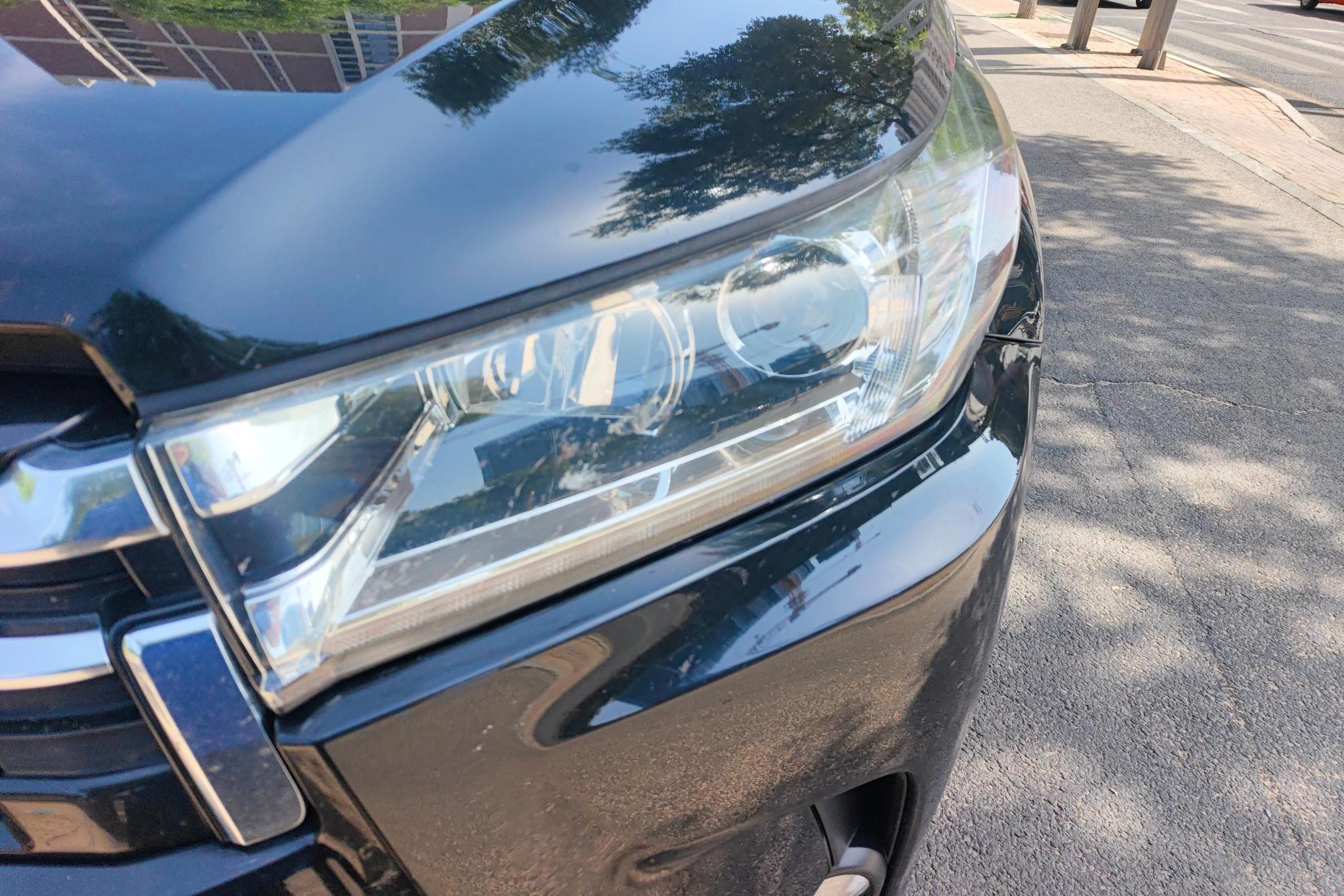Toyota Highlander 2018 2.0T Luxury 7 мест V