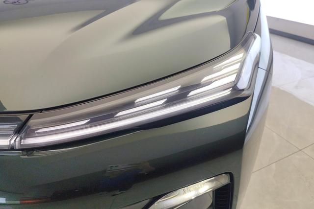 Geely Galaxy Starship 7 EM-i 2025 — фото 4