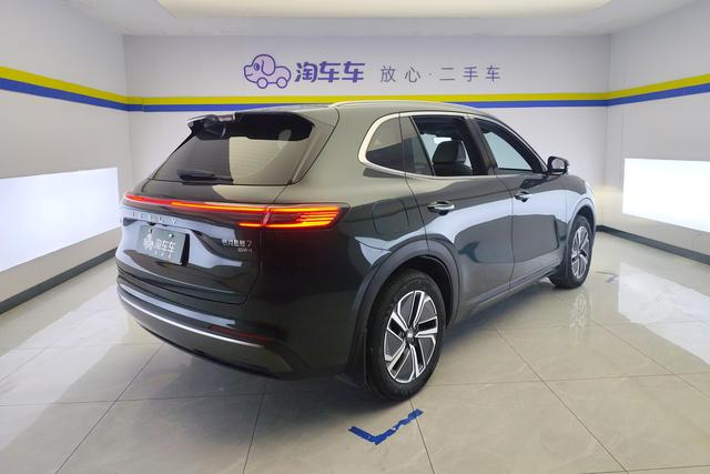 Geely Galaxy Starship 7 EM-i 2025 — фото 3
