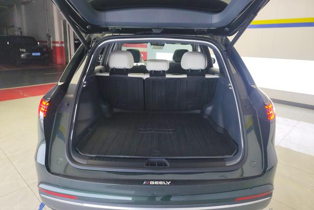 Geely Galaxy Starship 7 EM-i 2025 — фото 17